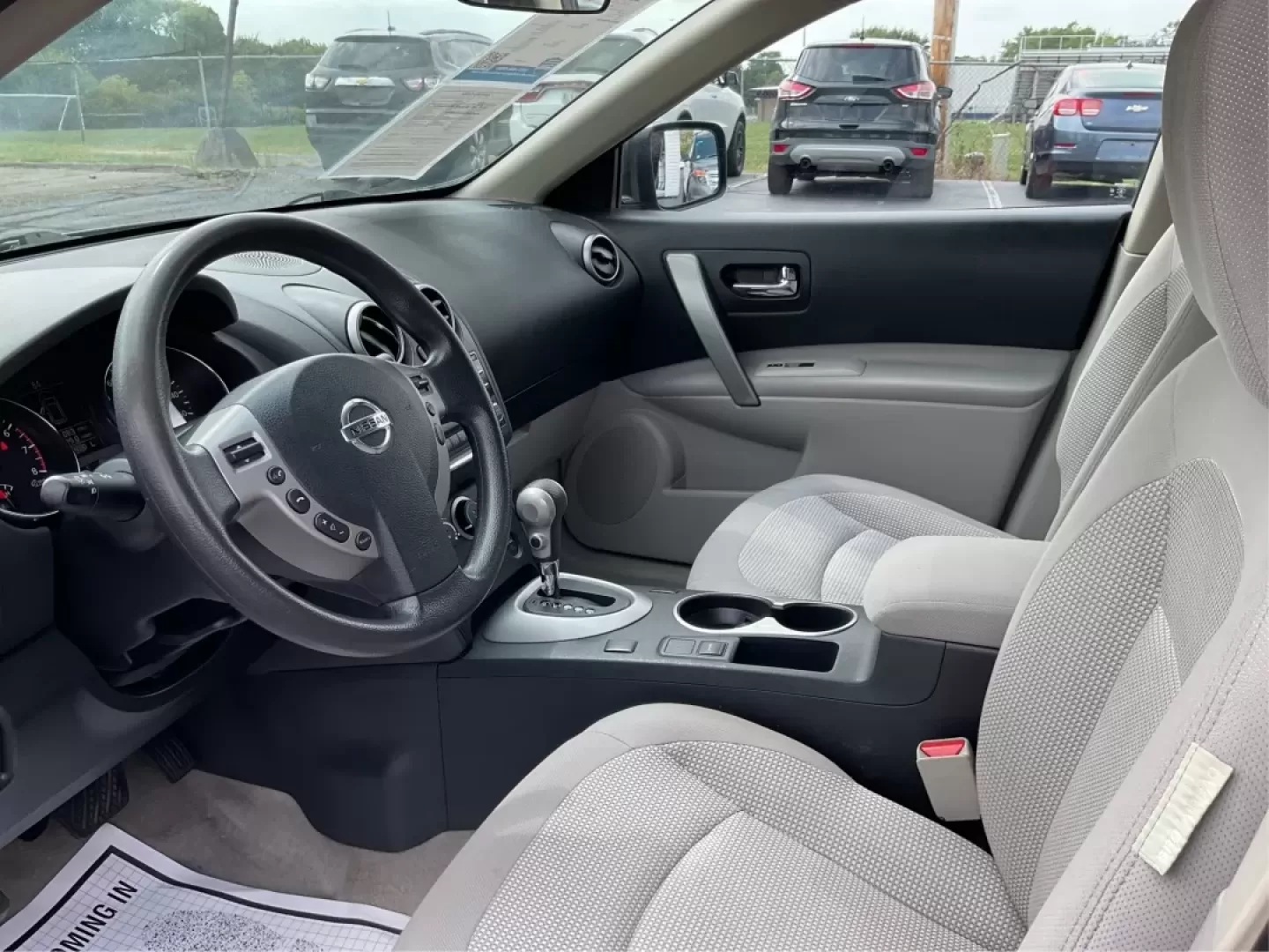 2013 Nissan Rogue SV (JN8AS5MV2DW) with an 2.5L I-4 DOHC engine, located at 8750 N County Rd 25A, Piqua, OH, 45356, (937) 908-9800, 40.164391, -84.232513 - **Experience Adventure with This 2013 Nissan Rogue SV at Advantage Car and Credit - Piqua!**<br /> <br /> Are you ready to embark on your next road trip or tackle your daily commute with confidence? The 2013 Nissan Rogue SV is perfect for budget-conscious buyers and growing families alike, offering - Photo#9
