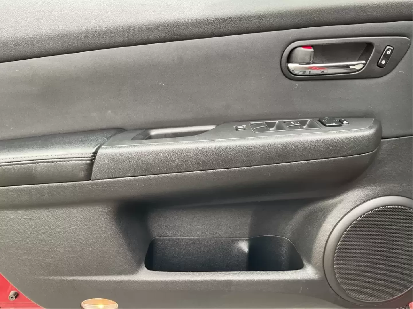 2011 Mazda Mazda6 i Touring Plus (1YVHZ8CH9B5) with an 2.5L I-4 DOHC engine, located at 8750 N County Rd 25A, Piqua, OH, 45356, (937) 908-9800, 40.164391, -84.232513 - Embark on your next adventure with the perfect blend of style, comfort, and reliability-meet the 2011 Mazda6 i Touring Plus, now available at Advantage Car and Credit in Piqua, OH. This sedan is not only designed for those who appreciate a smooth commute but also for families on the go, weekend warr - Photo#18