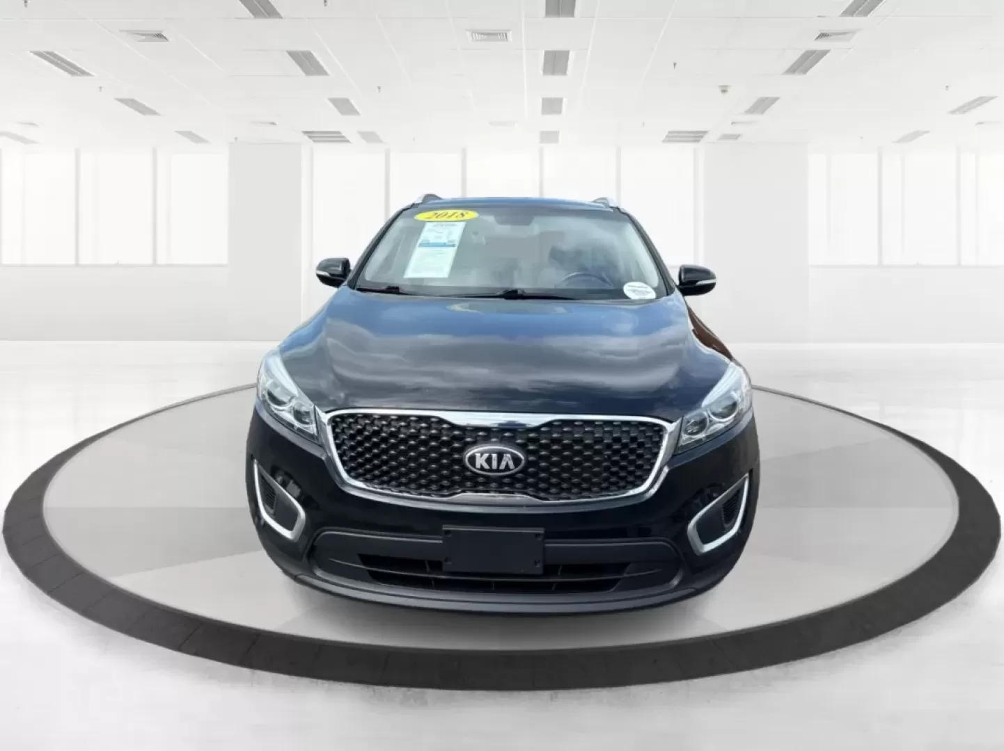 2018 Kia Sorento 2.4L LX (5XYPG4A32JG) with an 2.4L I-4 gasoline direct injection engine, located at 8750 N County Rd 25A, Piqua, OH, 45356, (937) 908-9800, 40.164391, -84.232513 - **Discover the Perfect Family Adventure with the 2018 Kia Sorento at Advantage Car and Credit - Piqua**<br /> <br /> Are you searching for a reliable SUV that seamlessly fits your family's active lifestyle? Look no further! The 2018 Kia Sorento, available now at Advantage Car and Credit in Piqua, OH - Photo#7