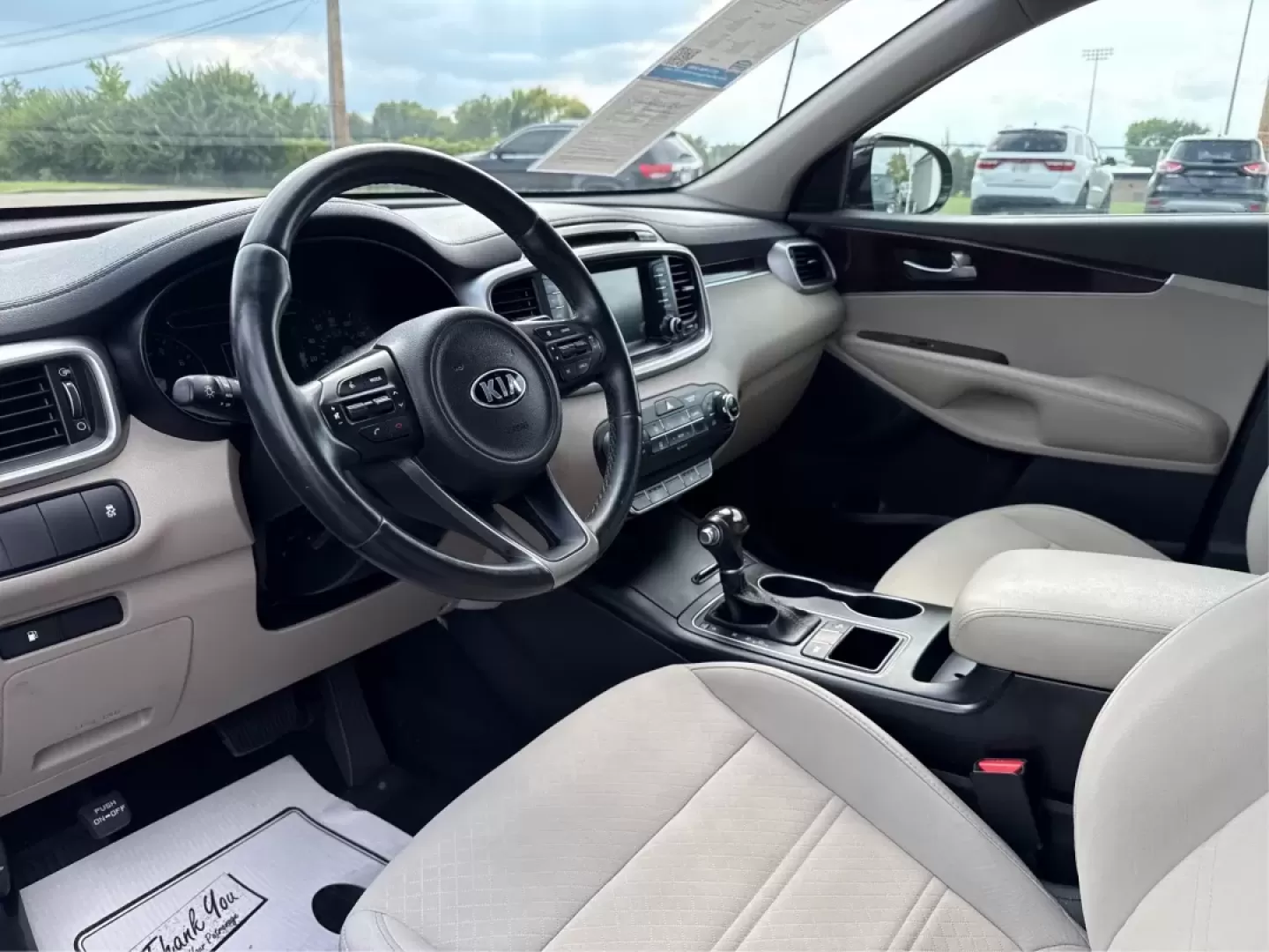 2018 Kia Sorento 2.4L LX (5XYPG4A32JG) with an 2.4L I-4 gasoline direct injection engine, located at 8750 N County Rd 25A, Piqua, OH, 45356, (937) 908-9800, 40.164391, -84.232513 - **Discover the Perfect Family Adventure with the 2018 Kia Sorento at Advantage Car and Credit - Piqua**<br /> <br /> Are you searching for a reliable SUV that seamlessly fits your family's active lifestyle? Look no further! The 2018 Kia Sorento, available now at Advantage Car and Credit in Piqua, OH - Photo#9