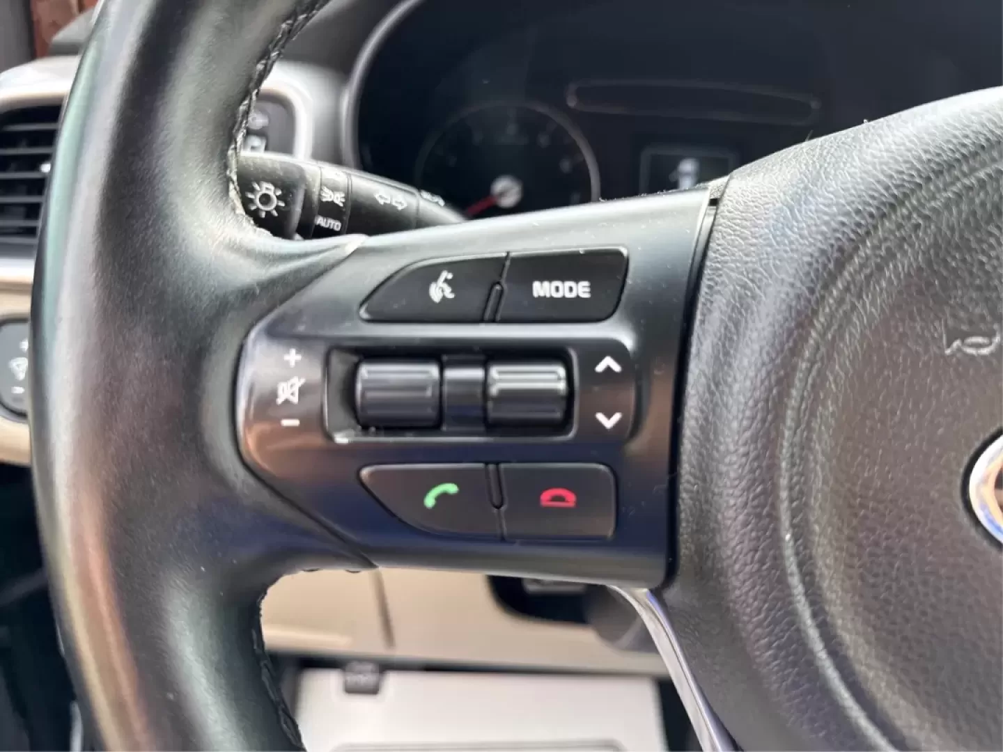 2018 Kia Sorento 2.4L LX (5XYPG4A32JG) with an 2.4L I-4 gasoline direct injection engine, located at 8750 N County Rd 25A, Piqua, OH, 45356, (937) 908-9800, 40.164391, -84.232513 - **Discover the Perfect Family Adventure with the 2018 Kia Sorento at Advantage Car and Credit - Piqua**<br /> <br /> Are you searching for a reliable SUV that seamlessly fits your family's active lifestyle? Look no further! The 2018 Kia Sorento, available now at Advantage Car and Credit in Piqua, OH - Photo#16
