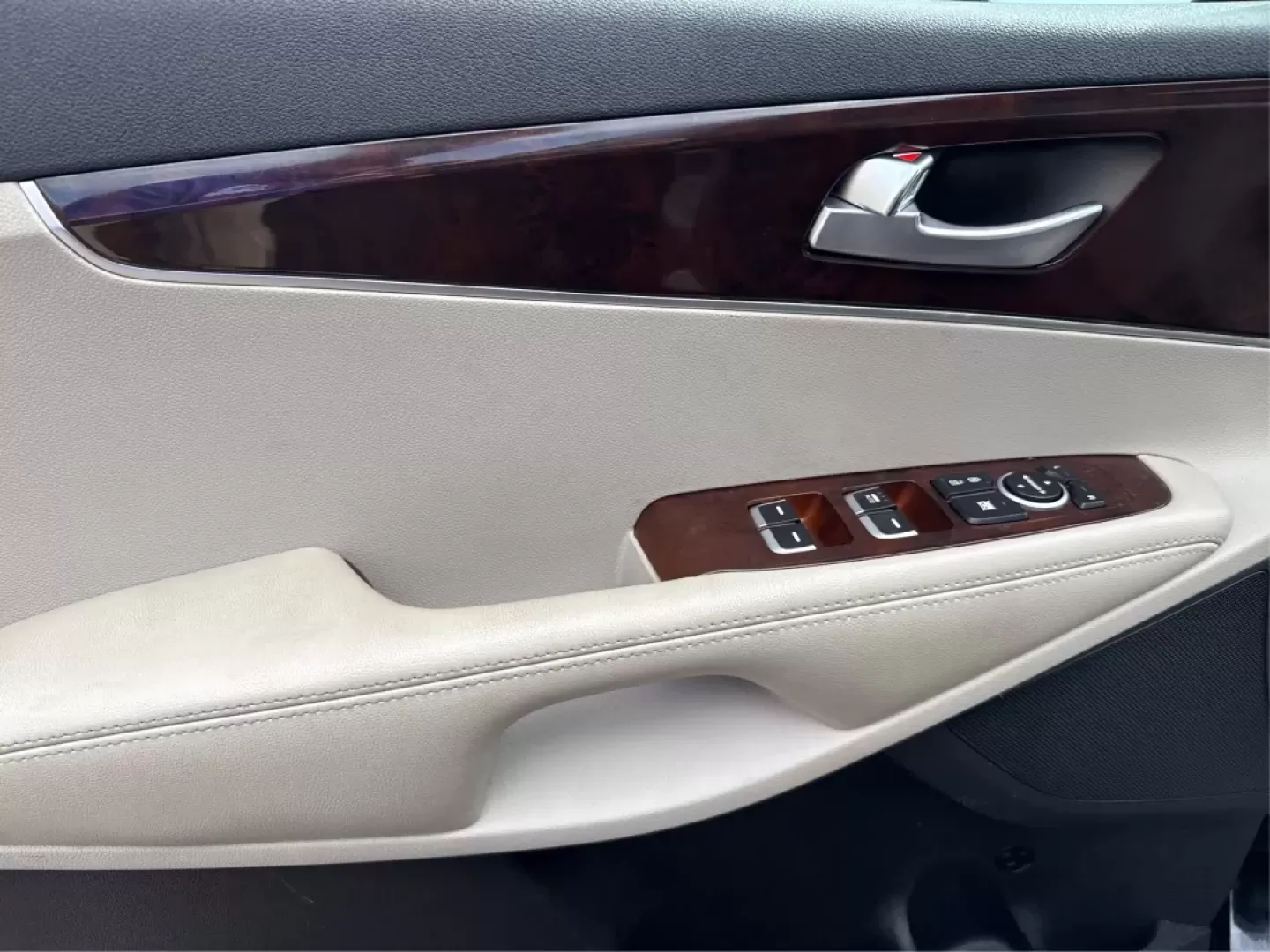2018 Kia Sorento 2.4L LX (5XYPG4A32JG) with an 2.4L I-4 gasoline direct injection engine, located at 8750 N County Rd 25A, Piqua, OH, 45356, (937) 908-9800, 40.164391, -84.232513 - **Discover the Perfect Family Adventure with the 2018 Kia Sorento at Advantage Car and Credit - Piqua**<br /> <br /> Are you searching for a reliable SUV that seamlessly fits your family's active lifestyle? Look no further! The 2018 Kia Sorento, available now at Advantage Car and Credit in Piqua, OH - Photo#19