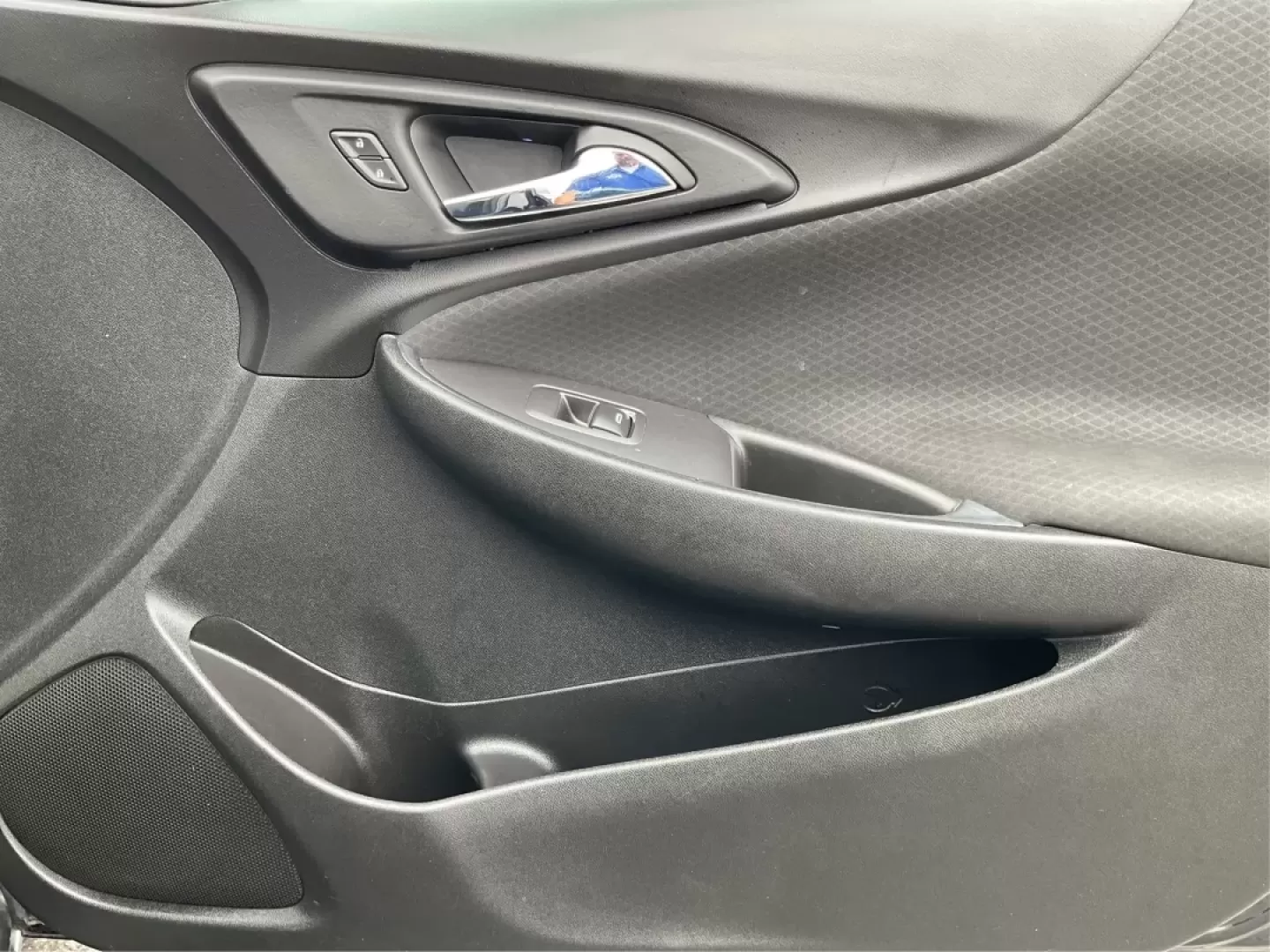 2018 Chevrolet Malibu LT (1G1ZD5ST8JF) with an ECOTEC 1.5L I-4 gasoline direct injection engine, located at 1951 S Dayton Lakeview Rd., New Carlisle, OH, 45344, (937) 908-9800, 39.890999, -84.050255 - **Discover Your Next Adventure with the 2018 Chevrolet Malibu LT at Advantage Car and Credit!**<br /> <br /> Are you ready to elevate your daily commute or family outings with a stylish and reliable sedan? The 2018 Chevrolet Malibu LT is the perfect vehicle for those seeking a balance of comfort, pe - Photo#19