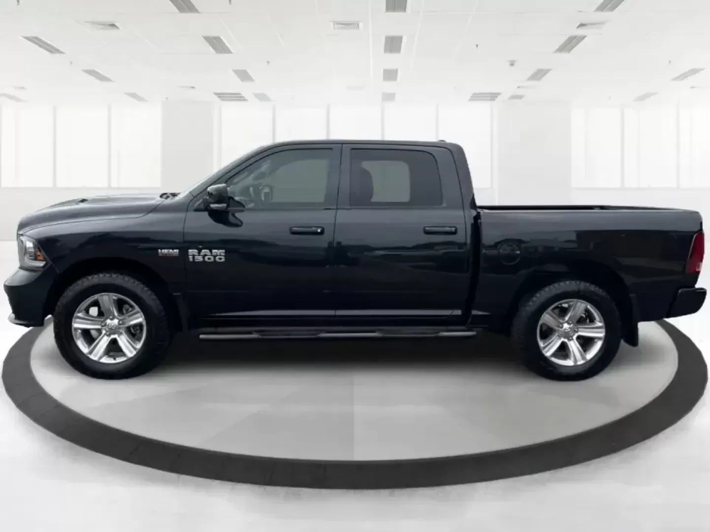 2016 Ram 1500 Sport (1C6RR7MT2GS) with an 5.7L V8 OHV 16V engine, 6A transmission, located at 4508 South Dixie Dr, Moraine, OH, 45439, (937) 908-9800, 39.689976, -84.218452 - **Unleash Your Adventurous Spirit with the 2016 Ram 1500 Sport!**<br /> <br /> Are you ready to elevate your driving experience? Whether you're navigating the daily grind of your commute, transporting the kids to soccer practice, or gearing up for a weekend adventure, the 2016 Ram 1500 Sport is desi - Photo#5
