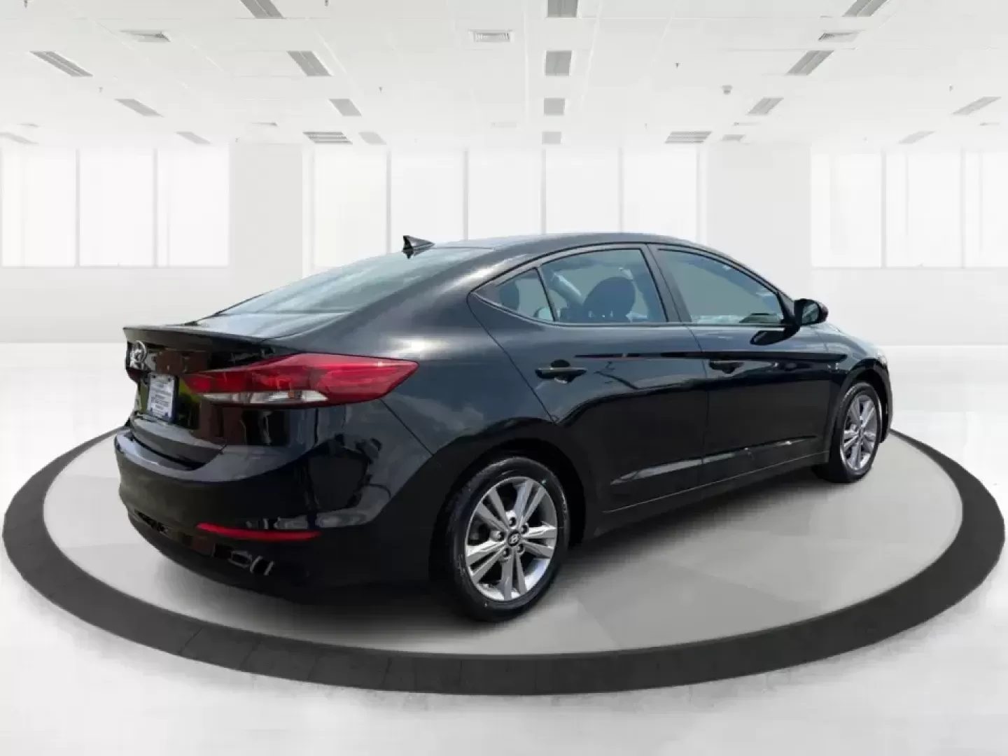 2018 Hyundai Elantra Value Edition (KMHD84LF2JU) with an Nu 2L I-4 DOHC engine, 6A transmission, located at 4508 South Dixie Dr, Moraine, OH, 45439, (937) 908-9800, 39.689976, -84.218452 - Get ready to elevate your daily commute or weekend adventures with the stunning 2018 Hyundai Elantra Value Edition, available now at Advantage Car and Credit in Moraine, OH! Ideal for budget-conscious buyers seeking reliability and style, this sedan stands out with its sleek Black Diamond exterior a - Photo#2