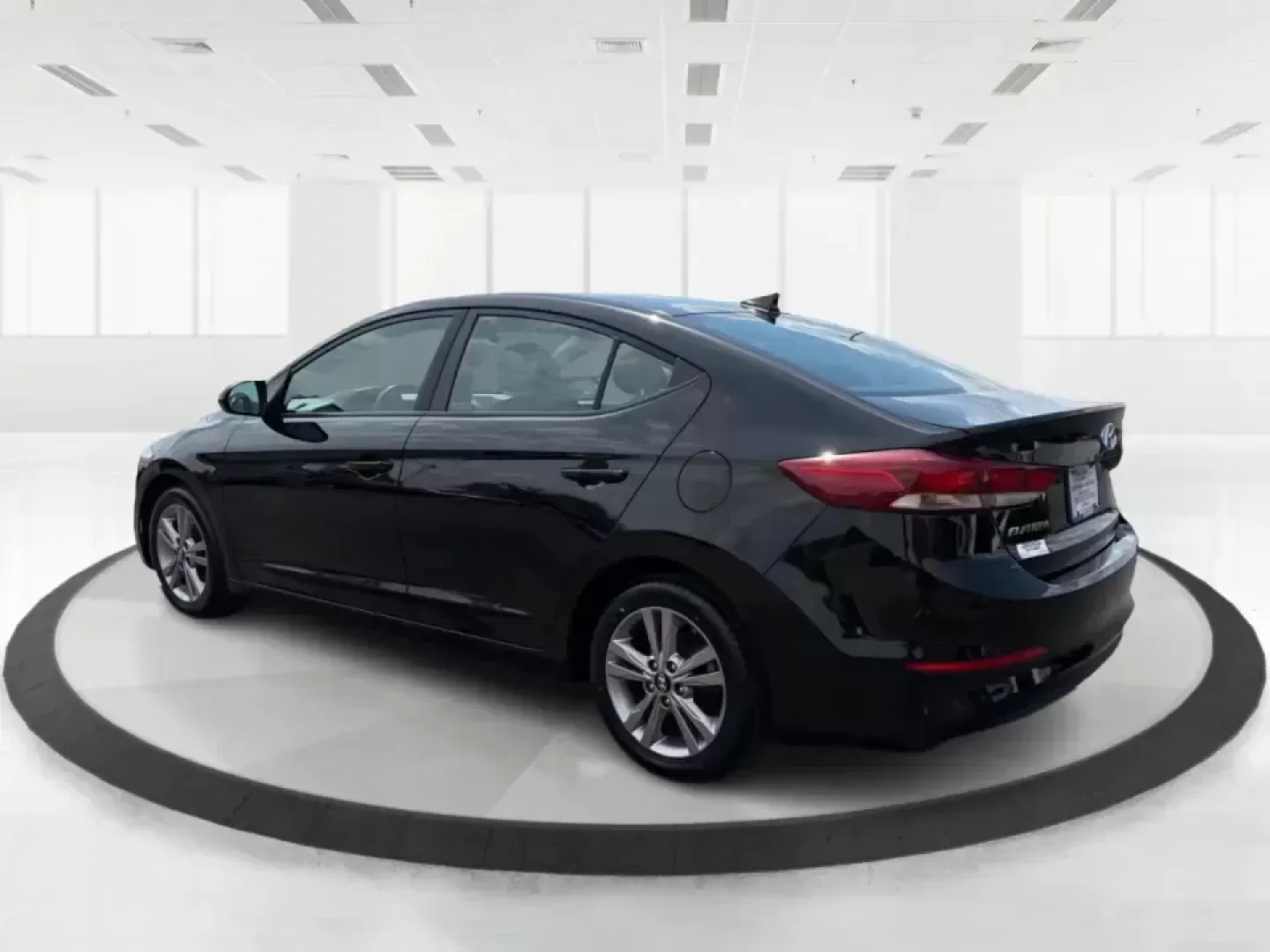 2018 Hyundai Elantra Value Edition (KMHD84LF2JU) with an Nu 2L I-4 DOHC engine, 6A transmission, located at 4508 South Dixie Dr, Moraine, OH, 45439, (937) 908-9800, 39.689976, -84.218452 - Get ready to elevate your daily commute or weekend adventures with the stunning 2018 Hyundai Elantra Value Edition, available now at Advantage Car and Credit in Moraine, OH! Ideal for budget-conscious buyers seeking reliability and style, this sedan stands out with its sleek Black Diamond exterior a - Photo#4
