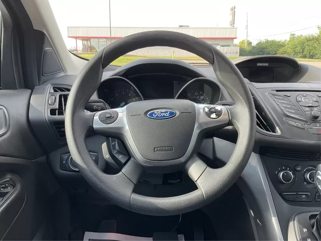 2015 Ford Escape SE (1FMCU0G76FU) with an Other engine, located at 1099 N County Rd 25A , Troy, OH, 45373, (937) 908-9800, 40.057079, -84.212883 - **Discover the Ultimate Family Adventure Vehicle: 2015 Ford Escape SE at Advantage Car and Credit - Piqua**<br /> <br /> Are you ready to elevate your family road trips or weekend adventures? The 2015 Ford Escape SE offers the perfect blend of style, comfort, and utility to meet the demands of an ac - Photo#16