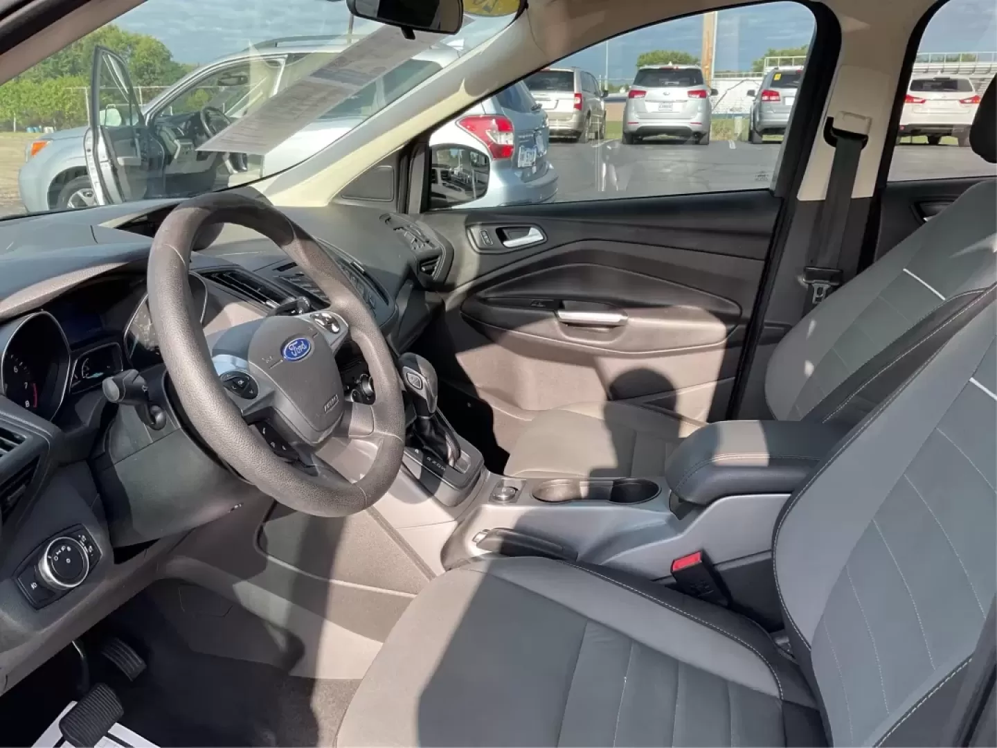 2015 Ford Escape SE (1FMCU0G76FU) with an Other engine, located at 4508 South Dixie Dr, Moraine, OH, 45439, (937) 908-9800, 39.689976, -84.218452 - **Discover the Ultimate Family Adventure Vehicle: 2015 Ford Escape SE at Advantage Car and Credit - Piqua**<br /> <br /> Are you ready to elevate your family road trips or weekend adventures? The 2015 Ford Escape SE offers the perfect blend of style, comfort, and utility to meet the demands of an ac - Photo#9