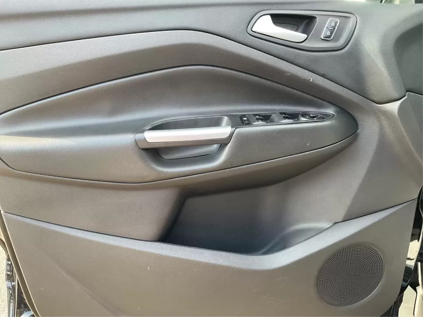 2015 Ford Escape SE (1FMCU0G76FU) with an Other engine, located at 4508 South Dixie Dr, Moraine, OH, 45439, (937) 908-9800, 39.689976, -84.218452 - **Discover the Ultimate Family Adventure Vehicle: 2015 Ford Escape SE at Advantage Car and Credit - Piqua**<br /> <br /> Are you ready to elevate your family road trips or weekend adventures? The 2015 Ford Escape SE offers the perfect blend of style, comfort, and utility to meet the demands of an ac - Photo#19