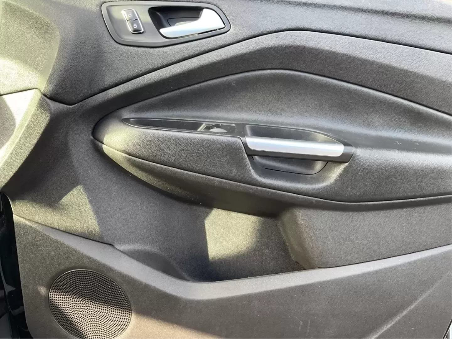 2015 Ford Escape SE (1FMCU0G76FU) with an Other engine, located at 4508 South Dixie Dr, Moraine, OH, 45439, (937) 908-9800, 39.689976, -84.218452 - **Discover the Ultimate Family Adventure Vehicle: 2015 Ford Escape SE at Advantage Car and Credit - Piqua**<br /> <br /> Are you ready to elevate your family road trips or weekend adventures? The 2015 Ford Escape SE offers the perfect blend of style, comfort, and utility to meet the demands of an ac - Photo#20