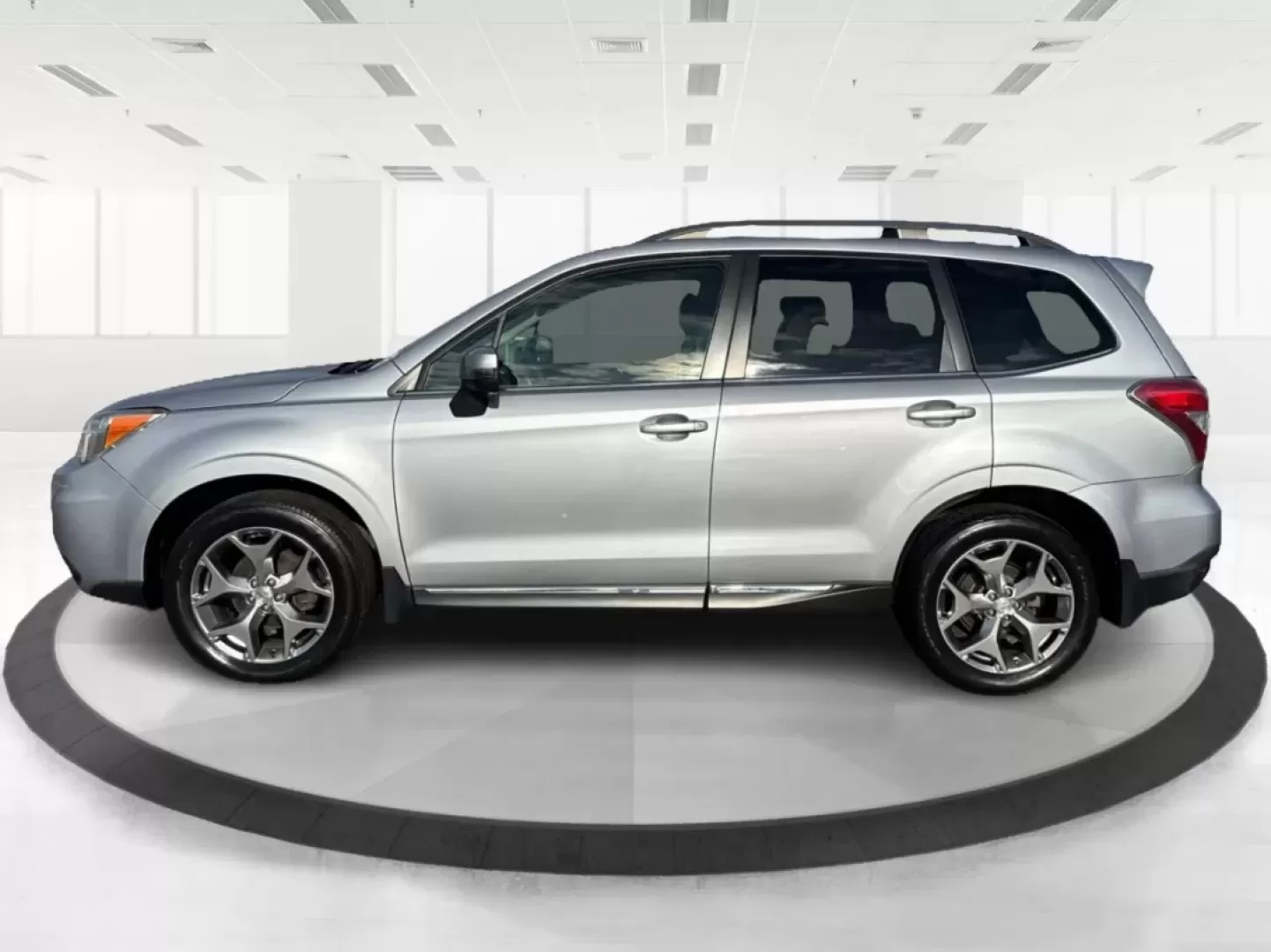 2016 Subaru Forester 2.5i Touring (JF2SJAVC0GH) with an 2.5L H4 SOHC 16V engine, Continuously Variable Transmission transmission, located at 8750 N County Rd 25A, Piqua, OH, 45356, (937) 908-9800, 40.164391, -84.232513 - ### Discover Adventure with the 2016 Subaru Forester 2.5i Touring at Advantage Car and Credit - Piqua!<br /> <br /> Are you looking for the perfect vehicle to enhance your family outings, weekend adventures, or daily commutes? Look no further than the 2016 Subaru Forester 2.5i Touring, available now - Photo#5