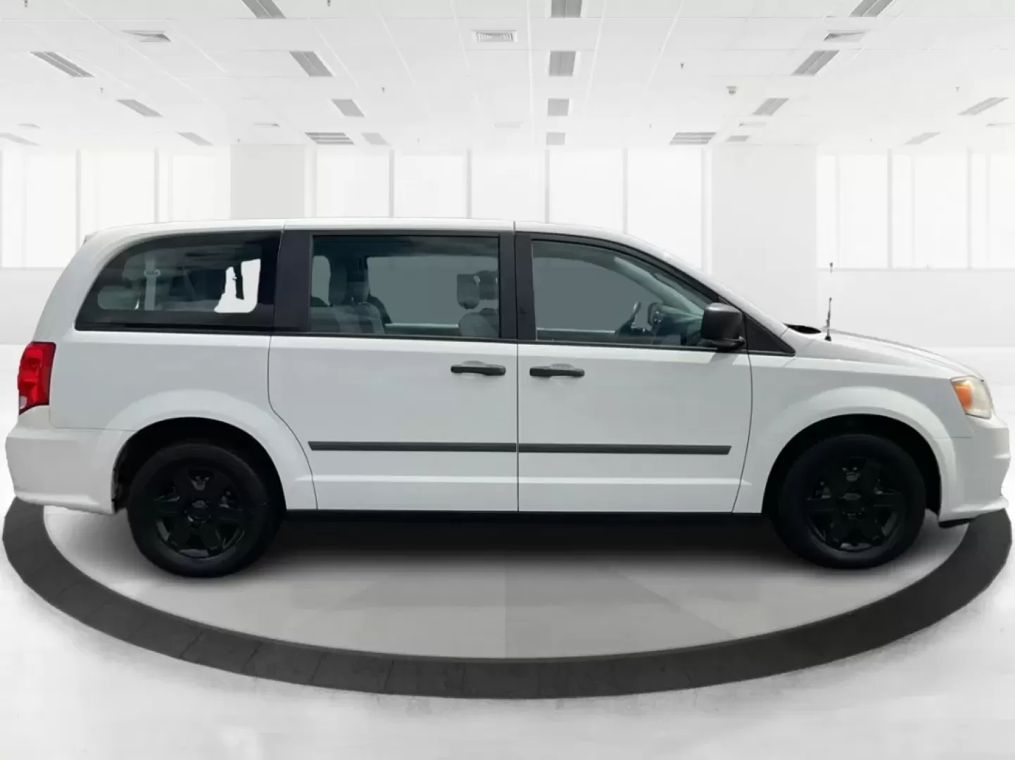 2012 Dodge Grand Caravan SE/AVP (2C4RDGBG2CR) with an 3.6L V-6 DOHC engine, located at 1230 East Main St, Xenia, OH, 45385, (937) 908-9800, 39.688026, -83.910172 - Explore your next adventure with the 2012 Dodge Grand Caravan SE/AVP, expertly designed for growing families and those who love to travel. With ample room for passengers and cargo, this versatile passenger van stands out as an ideal choice for weekend getaways or daily commutes. Whether you're shutt - Photo#1