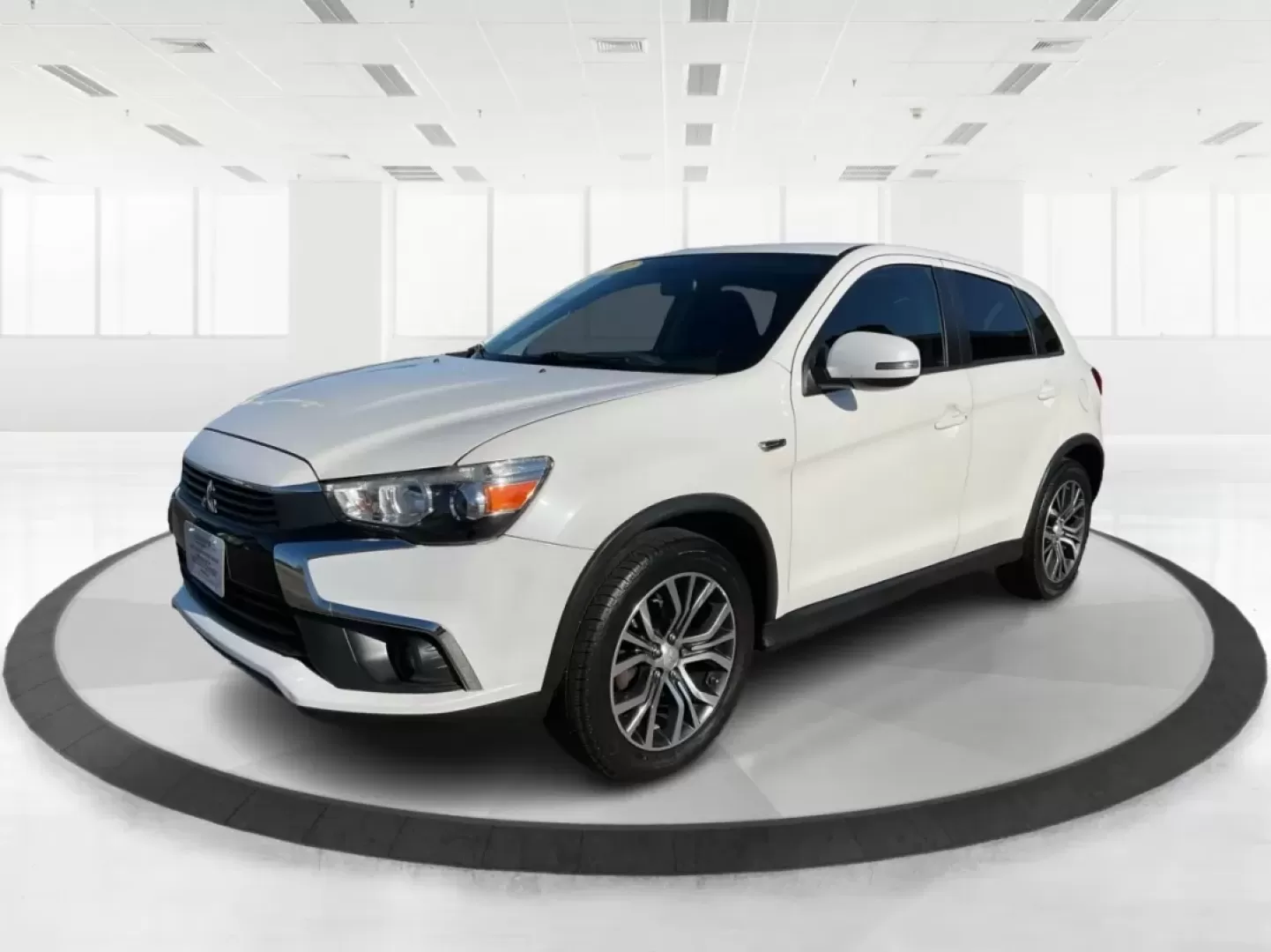 2017 Mitsubishi Outlander 2.0 ES (JA4AR3AU0HZ) with an 2L I-4 DOHC engine, located at 401 Woodman Dr, Riverside, OH, 45431, (937) 908-9800, 39.760899, -84.123421 - **Adventure Awaits with the 2017 Mitsubishi Outlander - Your Perfect Family SUV!**<br /> <br /> At Advantage Car and Credit - Piqua, we understand that your vehicle is more than just a mode of transportation; it's a gateway to adventure, a reliable partner for daily commutes, and a spacious haven fo - Photo#8