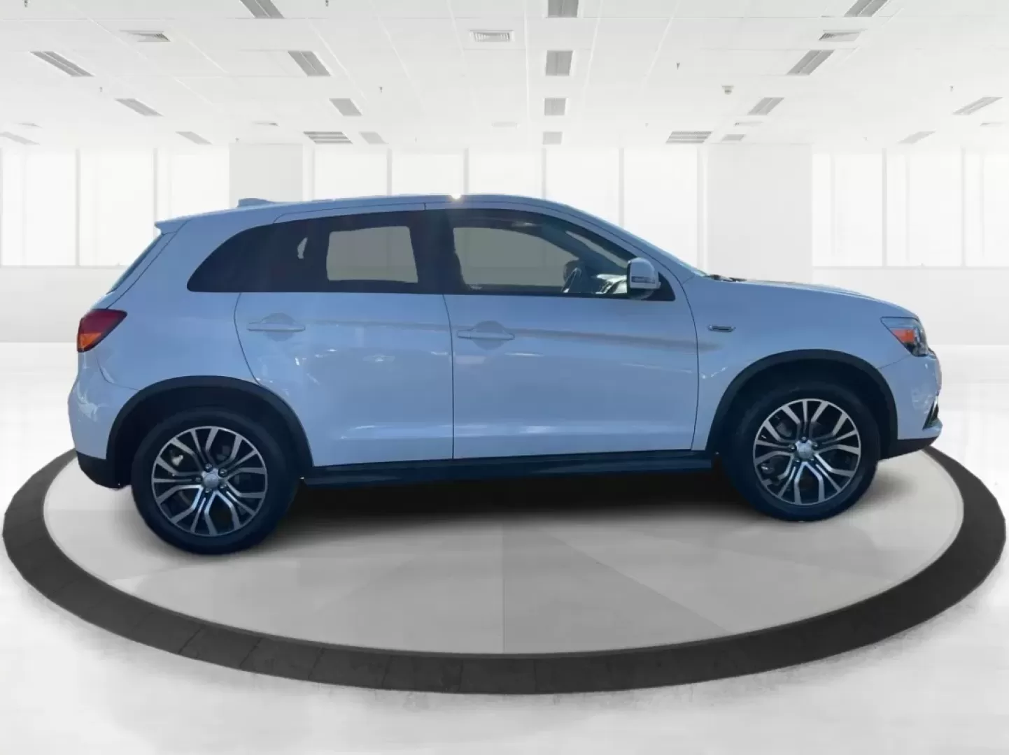 2017 Mitsubishi Outlander 2.0 ES (JA4AR3AU0HZ) with an 2L I-4 DOHC engine, located at 8750 N County Rd 25A, Piqua, OH, 45356, (937) 908-9800, 40.164391, -84.232513 - **Adventure Awaits with the 2017 Mitsubishi Outlander - Your Perfect Family SUV!**<br /> <br /> At Advantage Car and Credit - Piqua, we understand that your vehicle is more than just a mode of transportation; it's a gateway to adventure, a reliable partner for daily commutes, and a spacious haven fo - Photo#1