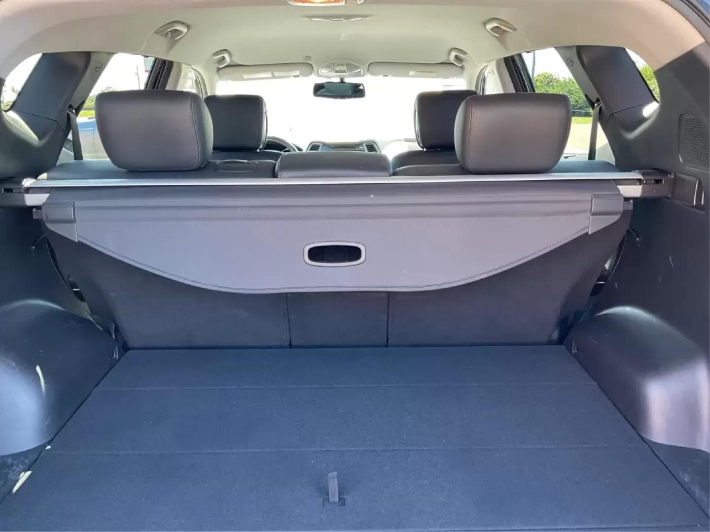 2014 Hyundai Santa Fe 2.0L Turbo (5XYZUDLA5EG) with an Theta II 2L I-4 gasoline direct injection engine, located at 8750 N County Rd 25A, Piqua, OH, 45356, (937) 908-9800, 40.164391, -84.232513 - Experience the thrill of adventure and family outings with our stunning 2014 Hyundai Santa Fe, available now at Advantage Car and Credit - Piqua, your friendly Buy Here Pay Here dealership located at 8750 N County Rd 25A, Piqua, OH 45356. This versatile SUV is designed for those who crave comfort, r - Photo#12