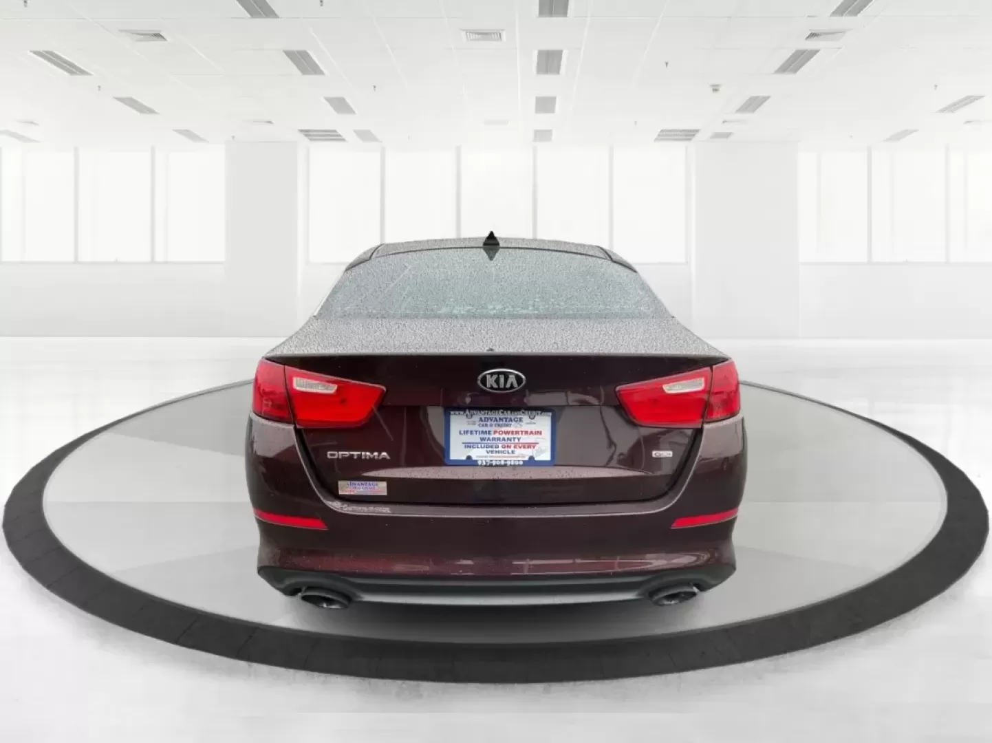 2015 Kia Optima LX (5XXGM4A72FG) with an Theta II 2.4L I-4 gasoline direct injection engine, located at 1951 S Dayton Lakeview Rd., New Carlisle, OH, 45344, (937) 908-9800, 39.890999, -84.050255 - **Discover the Perfect Blend of Comfort and Reliability with This 2015 Kia Optima LX Ideal for Your Daily Commute or Family Road Trips!**<br /> <br /> Are you ready to elevate your driving experience? The 2015 Kia Optima LX, available at Advantage Car and Credit in Fairborn, OH, is the answer to yo - Photo#5