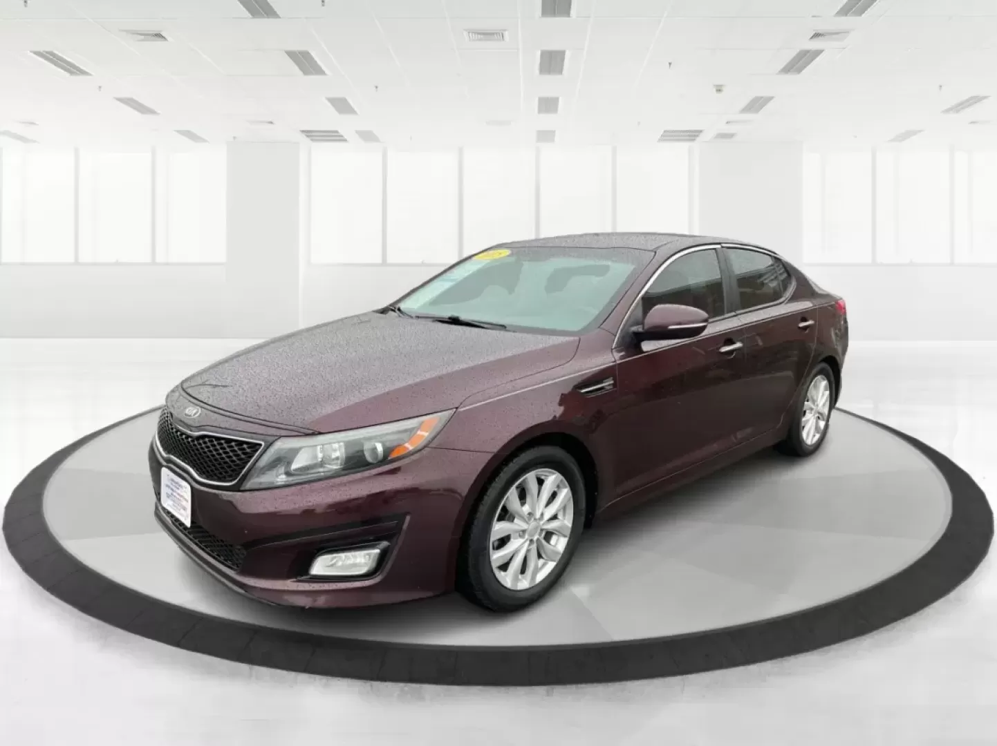 2015 Kia Optima LX (5XXGM4A72FG) with an Theta II 2.4L I-4 gasoline direct injection engine, located at 1951 S Dayton Lakeview Rd., New Carlisle, OH, 45344, (937) 908-9800, 39.890999, -84.050255 - **Discover the Perfect Blend of Comfort and Reliability with This 2015 Kia Optima LX Ideal for Your Daily Commute or Family Road Trips!**<br /> <br /> Are you ready to elevate your driving experience? The 2015 Kia Optima LX, available at Advantage Car and Credit in Fairborn, OH, is the answer to yo - Photo#9