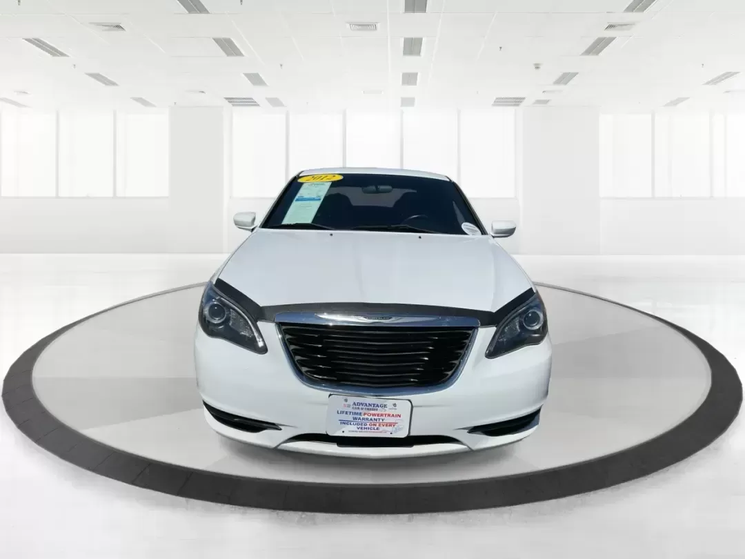 2012 Chrysler 200 Touring (1C3CCBBG4CN) with an 3.6L V6 DOHC 24V FFV engine, 6-Speed Automatic transmission, located at 1230 East Main St, Xenia, OH, 45385, (937) 908-9800, 39.688026, -83.910172 - Unleash your driving potential with the perfect blend of style, comfort, and functionality-ideal for growing families or anyone seeking a reliable commuter vehicle. Introducing the 2012 Chrysler 200 Touring sedan, now available at Advantage Car and Credit in Troy, OH. Located at 1099 N County Rd 25A - Photo#7