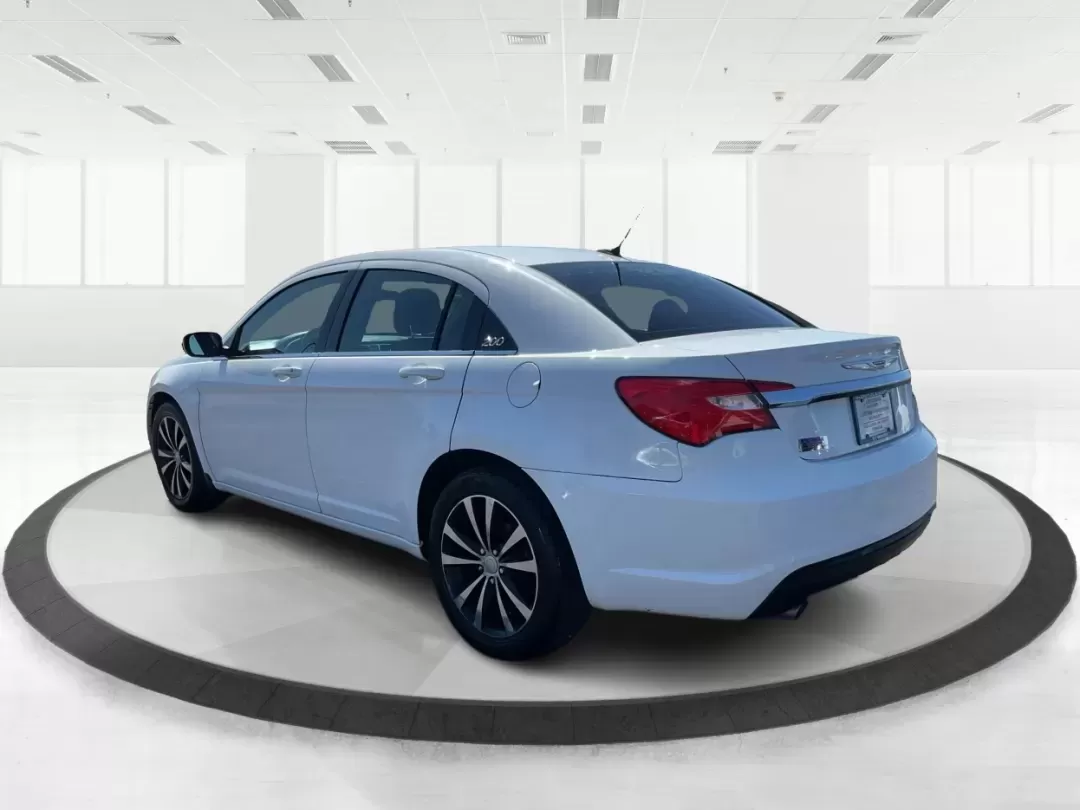 2012 Chrysler 200 Touring (1C3CCBBG4CN) with an Other engine, located at 1099 N County Rd 25A , Troy, OH, 45373, (937) 908-9800, 40.057079, -84.212883 - Unleash your driving potential with the perfect blend of style, comfort, and functionality-ideal for growing families or anyone seeking a reliable commuter vehicle. Introducing the 2012 Chrysler 200 Touring sedan, now available at Advantage Car and Credit in Troy, OH. Located at 1099 N County Rd 25A - Photo#4