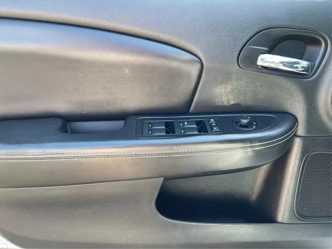 2012 Chrysler 200 Touring (1C3CCBBG4CN) with an Other engine, located at 1099 N County Rd 25A , Troy, OH, 45373, (937) 908-9800, 40.057079, -84.212883 - Unleash your driving potential with the perfect blend of style, comfort, and functionality-ideal for growing families or anyone seeking a reliable commuter vehicle. Introducing the 2012 Chrysler 200 Touring sedan, now available at Advantage Car and Credit in Troy, OH. Located at 1099 N County Rd 25A - Photo#18