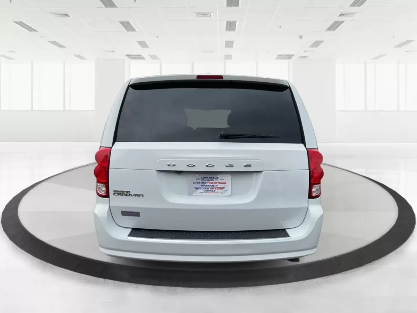 2014 Dodge Grand Caravan SE (2C4RDGBG7ER) with an 3.6L V-6 DOHC engine, located at 880 E. National Road, Vandalia, OH, 45377, (937) 908-9800, 39.891918, -84.183594 - Are you ready to elevate your family's adventures? Look no further than the 2014 Dodge Grand Caravan SE, an exceptional passenger van that perfectly balances comfort, convenience, and capability for growing families or those needing spacious transportation. Whether you're planning weekend getaways, - Photo#3
