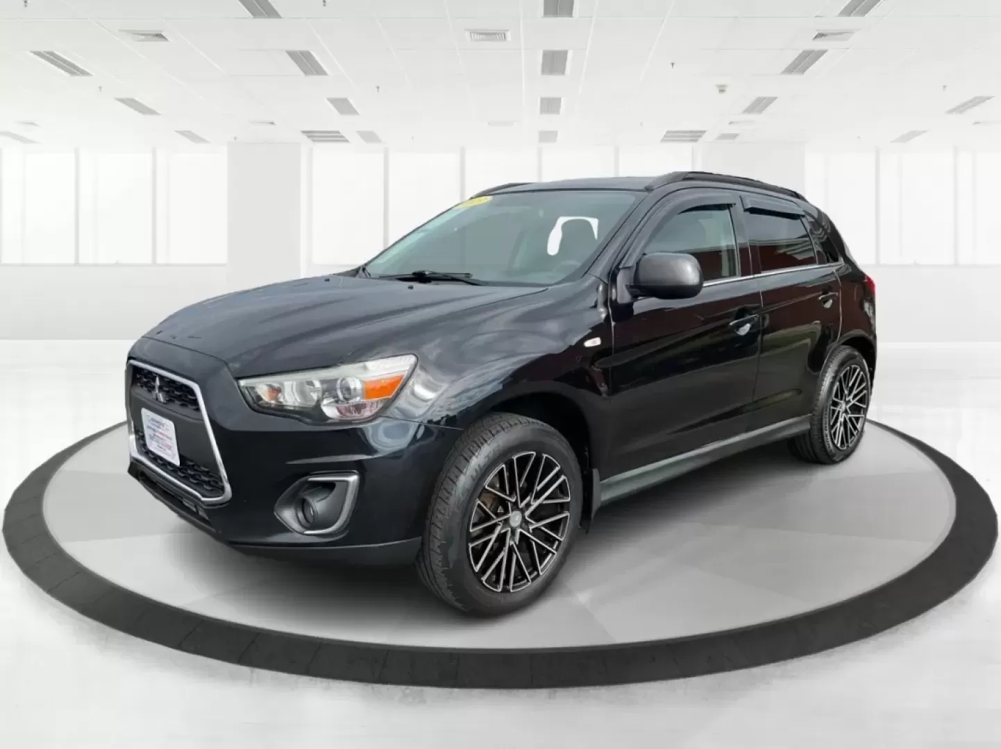 2013 Mitsubishi Outlander SE (4A4AR4AU8DE) with an 2L I-4 DOHC engine, located at 880 E. National Road, Vandalia, OH, 45377, (937) 908-9800, 39.891918, -84.183594 - **Discover the Ideal Adventure Companion: 2013 Mitsubishi Outlander SE at Advantage Car and Credit - Vandalia**<br /> <br /> Are you ready for your next family road trip or weekend adventure? The 2013 Mitsubishi Outlander SE is the perfect SUV for those who crave flexibility and comfort without sacr - Photo#8