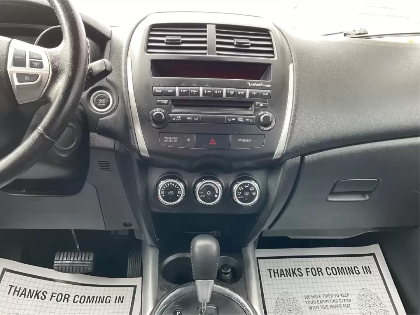 2013 Mitsubishi Outlander SE (4A4AR4AU8DE) with an 2L I-4 DOHC engine, located at 880 E. National Road, Vandalia, OH, 45377, (937) 908-9800, 39.891918, -84.183594 - **Discover the Ideal Adventure Companion: 2013 Mitsubishi Outlander SE at Advantage Car and Credit - Vandalia**<br /> <br /> Are you ready for your next family road trip or weekend adventure? The 2013 Mitsubishi Outlander SE is the perfect SUV for those who crave flexibility and comfort without sacr - Photo#13
