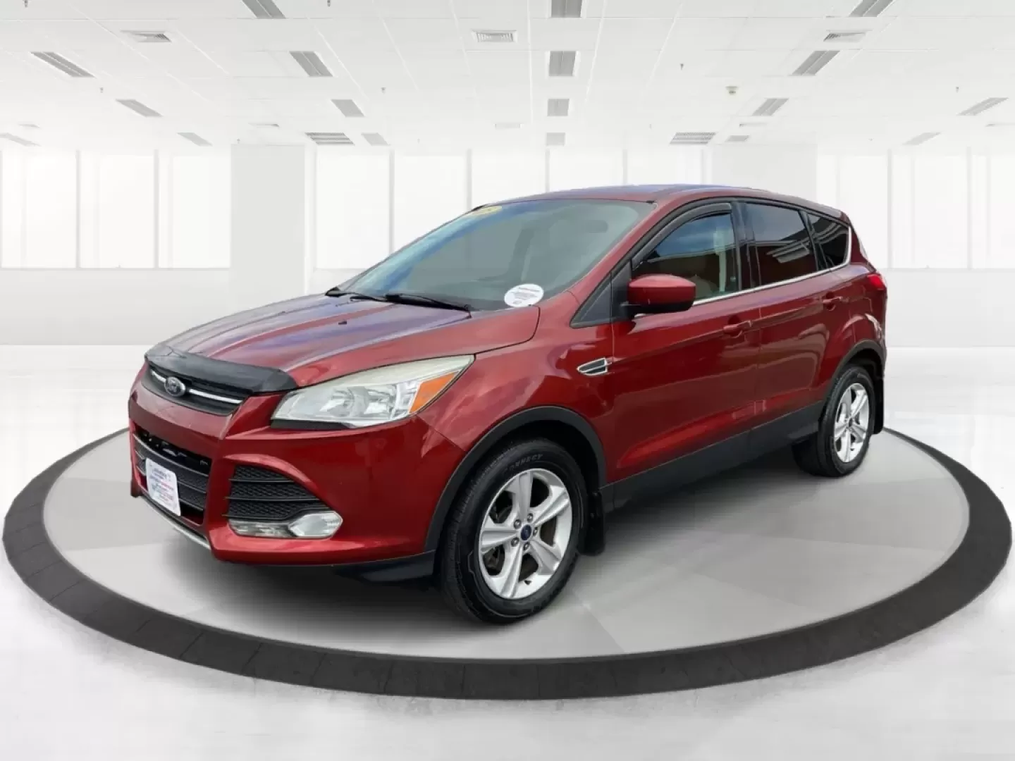 2015 Ford Escape SE (1FMCU9G93FU) with an Other engine, located at 880 E. National Road, Vandalia, OH, 45377, (937) 908-9800, 39.891918, -84.183594 - Discover the perfect blend of style, functionality, and reliability with this stunning 2015 Ford Escape SE, now available at Advantage Car and Credit in New Carlisle, OH. Whether you're a growing family, a daily commuter, or someone who loves weekend adventures, this versatile SUV checks all the box - Photo#8