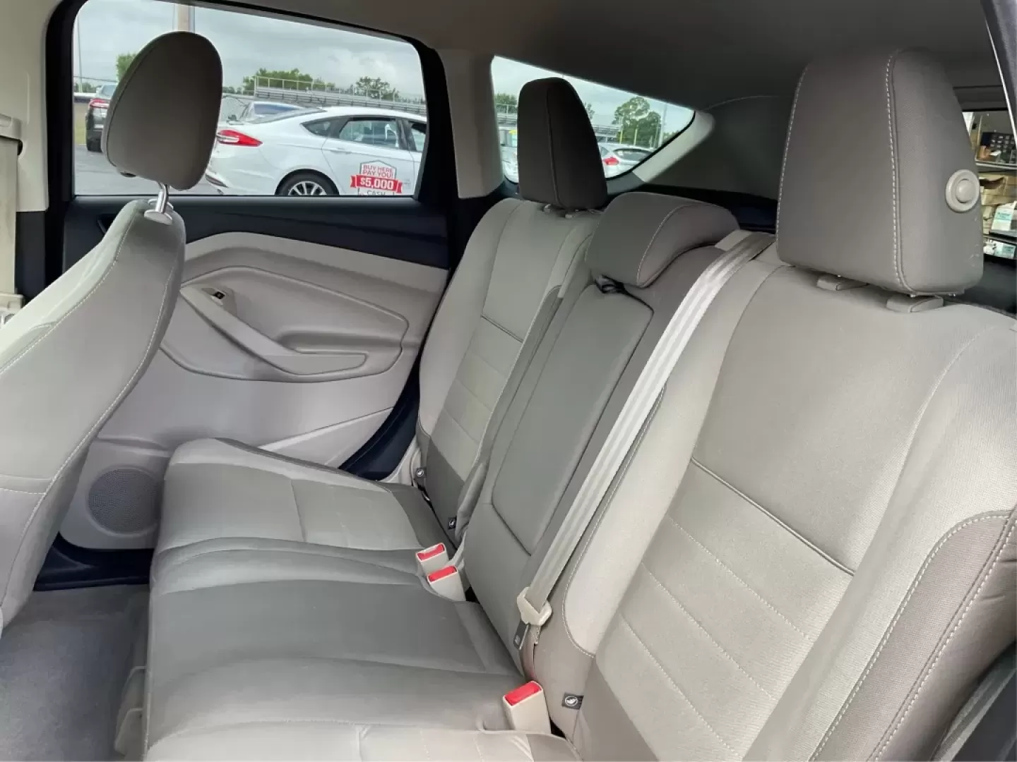 2015 Ford Escape SE (1FMCU9G93FU) with an Other engine, located at 880 E. National Road, Vandalia, OH, 45377, (937) 908-9800, 39.891918, -84.183594 - Discover the perfect blend of style, functionality, and reliability with this stunning 2015 Ford Escape SE, now available at Advantage Car and Credit in New Carlisle, OH. Whether you're a growing family, a daily commuter, or someone who loves weekend adventures, this versatile SUV checks all the box - Photo#10