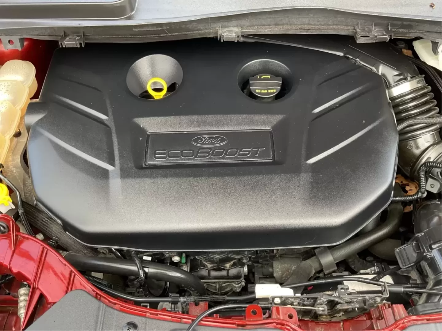 2015 Ford Escape SE (1FMCU9G93FU) with an Other engine, located at 880 E. National Road, Vandalia, OH, 45377, (937) 908-9800, 39.891918, -84.183594 - Discover the perfect blend of style, functionality, and reliability with this stunning 2015 Ford Escape SE, now available at Advantage Car and Credit in New Carlisle, OH. Whether you're a growing family, a daily commuter, or someone who loves weekend adventures, this versatile SUV checks all the box - Photo#11