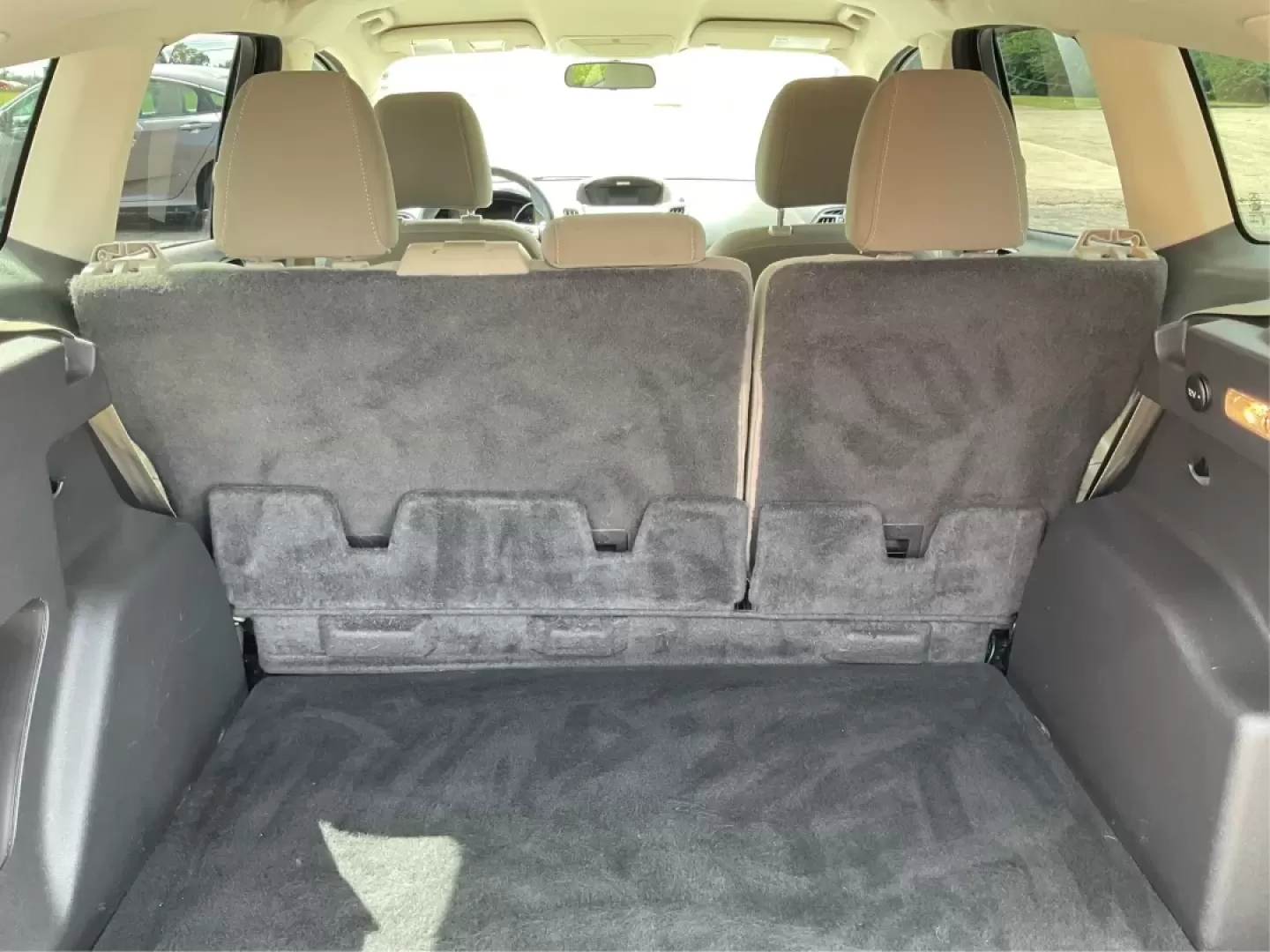 2015 Ford Escape SE (1FMCU9G93FU) with an Other engine, located at 880 E. National Road, Vandalia, OH, 45377, (937) 908-9800, 39.891918, -84.183594 - Discover the perfect blend of style, functionality, and reliability with this stunning 2015 Ford Escape SE, now available at Advantage Car and Credit in New Carlisle, OH. Whether you're a growing family, a daily commuter, or someone who loves weekend adventures, this versatile SUV checks all the box - Photo#12