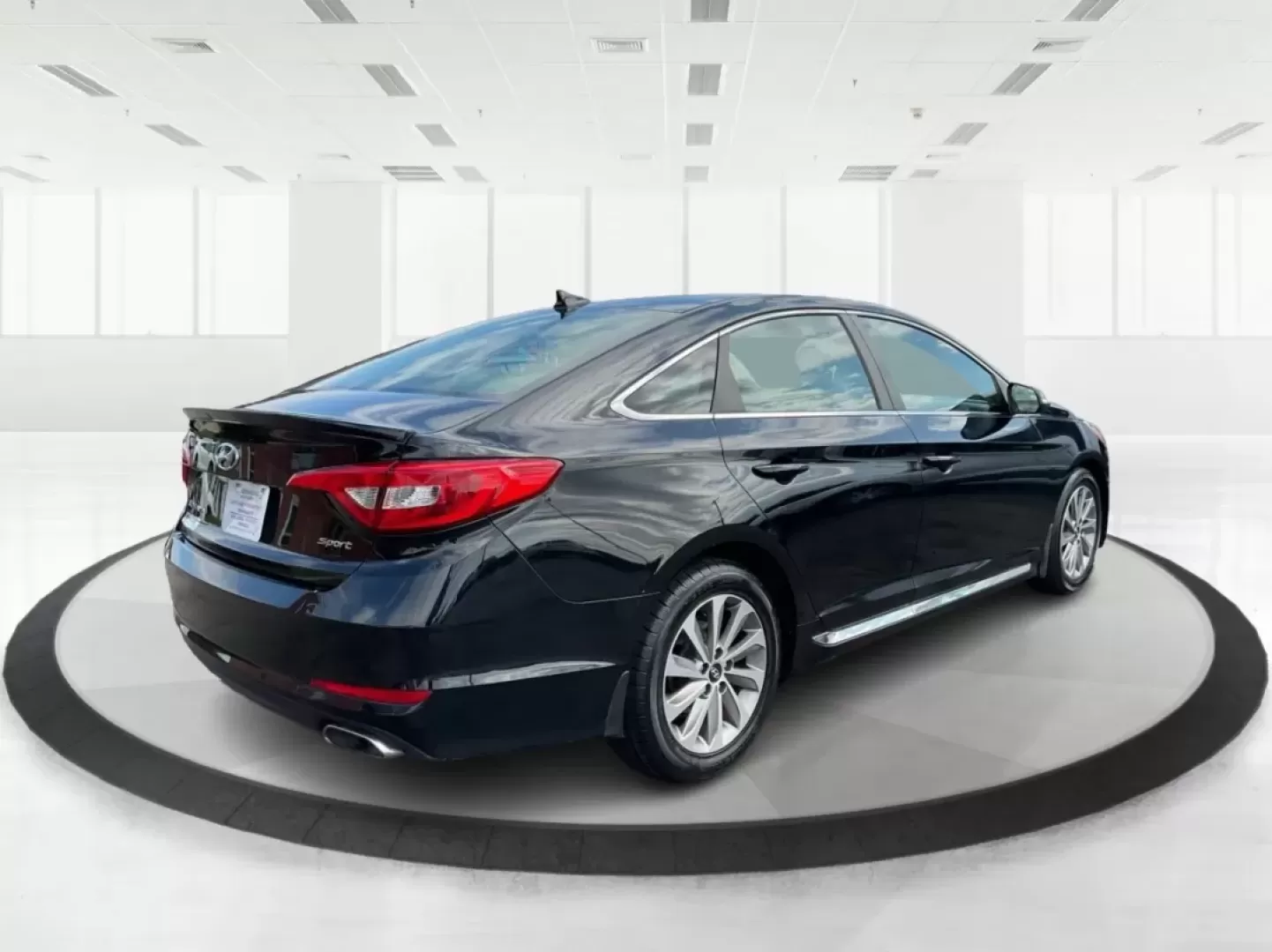 2016 Hyundai Sonata Sport (5NPE34AF2GH) with an 2.4L L4 DOHC 16V engine, 6-Speed Automatic transmission, located at 1099 N County Rd 25A , Troy, OH, 45373, (937) 908-9800, 40.057079, -84.212883 - ### Unlock Your Journey with the 2016 Hyundai Sonata Sport at Advantage Car and Credit - Fairborn<br /> <br /> Are you in the market for a vehicle that can effortlessly transition from daily commutes to weekend getaways? Look no further than the 2016 Hyundai Sonata Sport, available now at Advantage - Photo#2