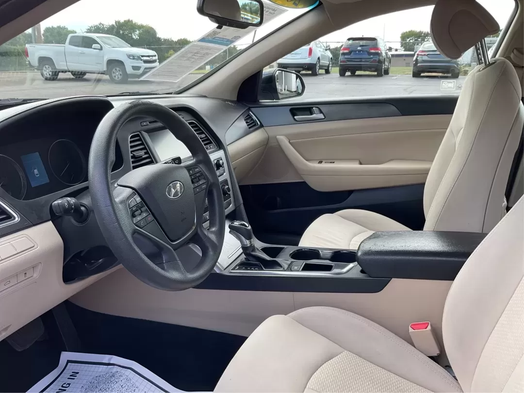 2016 Hyundai Sonata Sport (5NPE34AF2GH) with an 2.4L L4 DOHC 16V engine, 6-Speed Automatic transmission, located at 1099 N County Rd 25A , Troy, OH, 45373, (937) 908-9800, 40.057079, -84.212883 - ### Unlock Your Journey with the 2016 Hyundai Sonata Sport at Advantage Car and Credit - Fairborn<br /> <br /> Are you in the market for a vehicle that can effortlessly transition from daily commutes to weekend getaways? Look no further than the 2016 Hyundai Sonata Sport, available now at Advantage - Photo#9