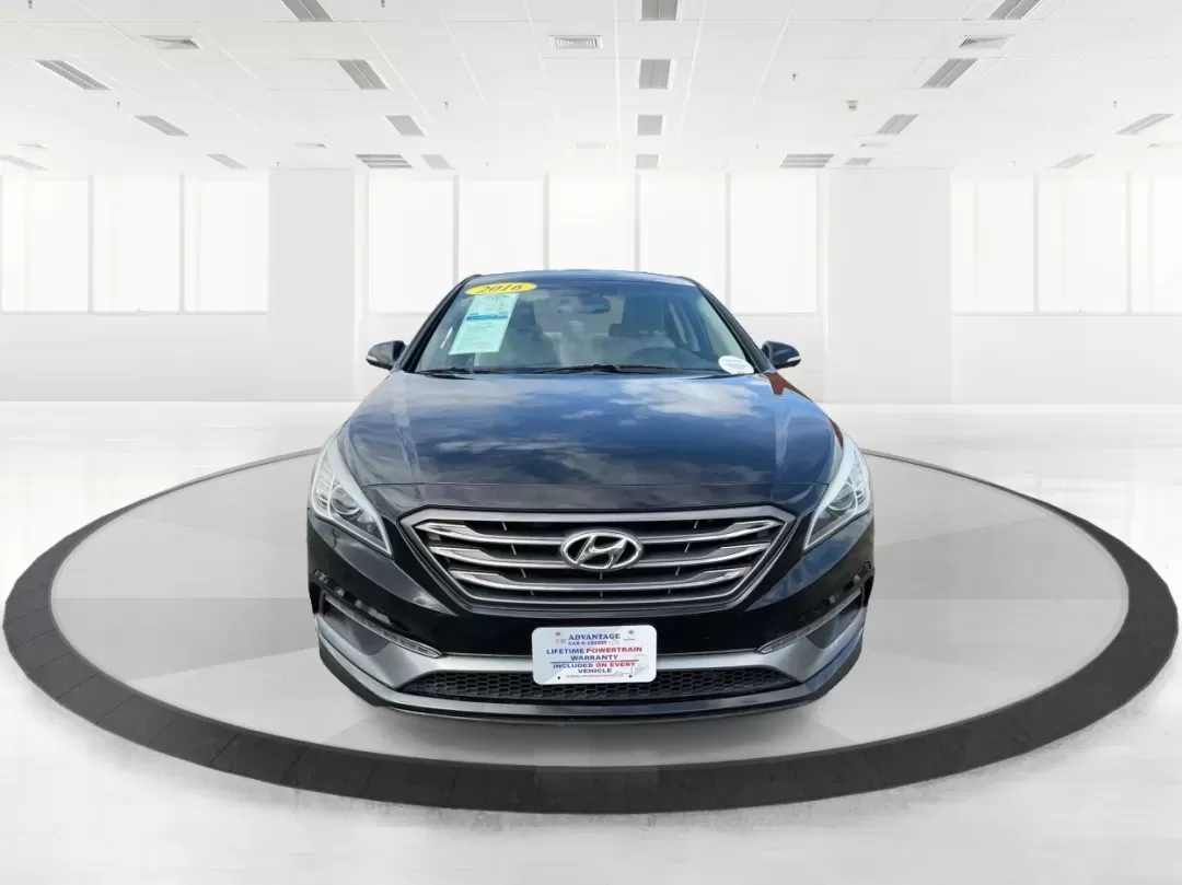 2016 Hyundai Sonata Sport (5NPE34AF2GH) with an 2.4L L4 DOHC 16V engine, 6-Speed Automatic transmission, located at 401 Woodman Dr, Riverside, OH, 45431, (937) 908-9800, 39.760899, -84.123421 - ### Unlock Your Journey with the 2016 Hyundai Sonata Sport at Advantage Car and Credit - Fairborn<br /> <br /> Are you in the market for a vehicle that can effortlessly transition from daily commutes to weekend getaways? Look no further than the 2016 Hyundai Sonata Sport, available now at Advantage - Photo#7