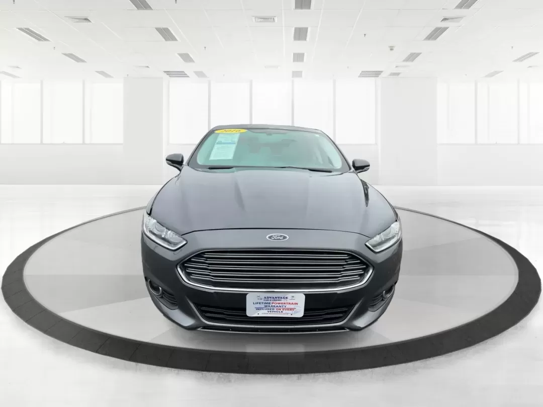 2016 Ford Fusion SE (3FA6P0HD1GR) with an Other engine, located at 1230 East Main St, Xenia, OH, 45385, (937) 908-9800, 39.688026, -83.910172 - **Experience Style and Comfort with the 2016 Ford Fusion SE at Advantage Car and Credit in Fairborn, OH!**<br /> <br /> Are you looking for a versatile sedan that fits seamlessly into your busy lifestyle? Whether you're a commuter tackling daily traffic, a growing family seeking comfort on the road, - Photo#7