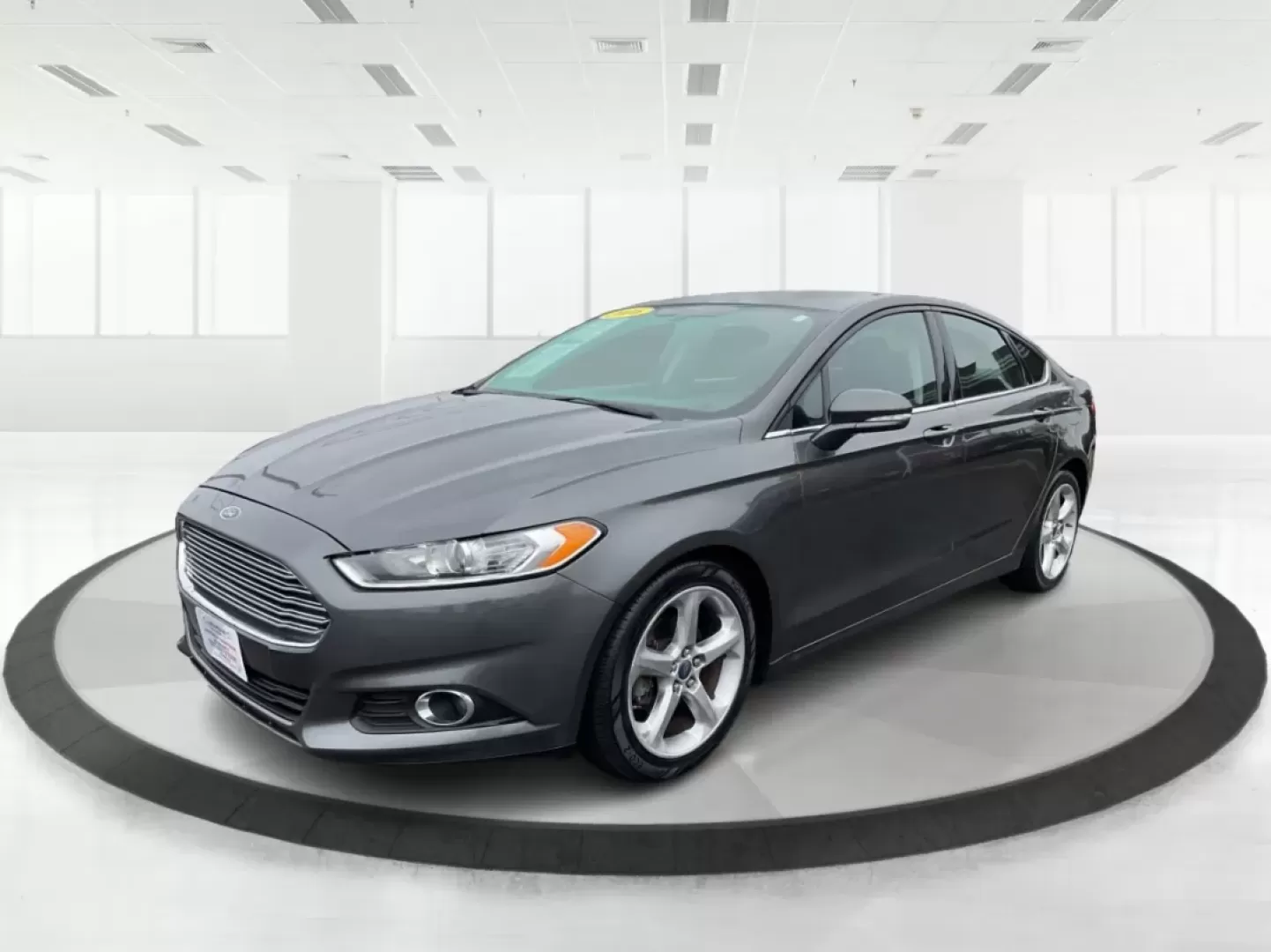 2016 Ford Fusion SE (3FA6P0HD1GR) with an Other engine, located at 1230 East Main St, Xenia, OH, 45385, (937) 908-9800, 39.688026, -83.910172 - **Experience Style and Comfort with the 2016 Ford Fusion SE at Advantage Car and Credit in Fairborn, OH!**<br /> <br /> Are you looking for a versatile sedan that fits seamlessly into your busy lifestyle? Whether you're a commuter tackling daily traffic, a growing family seeking comfort on the road, - Photo#8