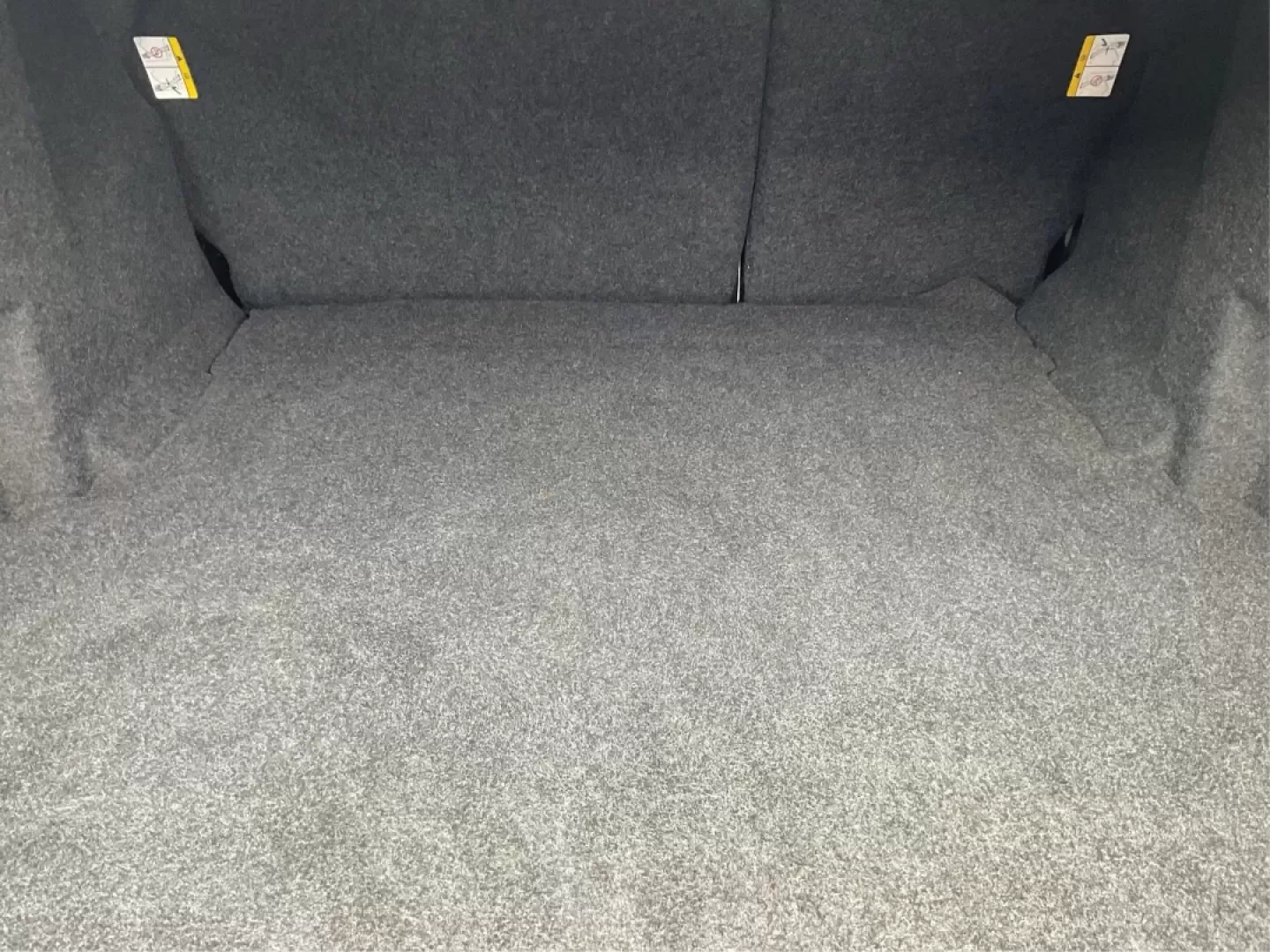 2016 Ford Fusion SE (3FA6P0HD1GR) with an Other engine, located at 1230 East Main St, Xenia, OH, 45385, (937) 908-9800, 39.688026, -83.910172 - **Experience Style and Comfort with the 2016 Ford Fusion SE at Advantage Car and Credit in Fairborn, OH!**<br /> <br /> Are you looking for a versatile sedan that fits seamlessly into your busy lifestyle? Whether you're a commuter tackling daily traffic, a growing family seeking comfort on the road, - Photo#12