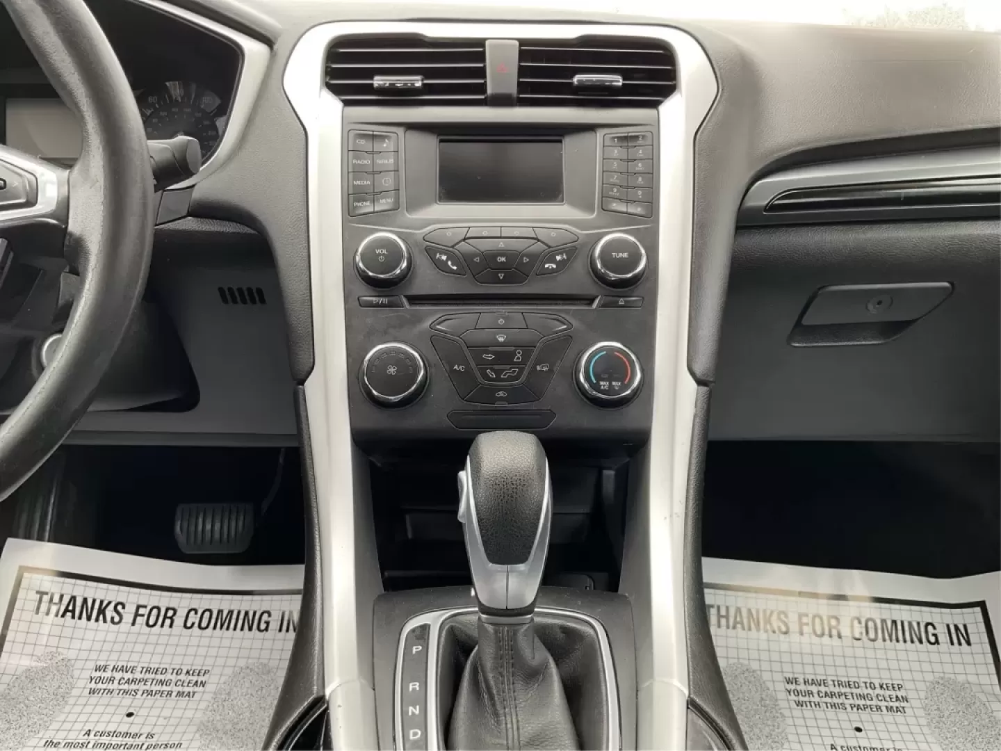 2016 Ford Fusion SE (3FA6P0HD1GR) with an Other engine, located at 1230 East Main St, Xenia, OH, 45385, (937) 908-9800, 39.688026, -83.910172 - **Experience Style and Comfort with the 2016 Ford Fusion SE at Advantage Car and Credit in Fairborn, OH!**<br /> <br /> Are you looking for a versatile sedan that fits seamlessly into your busy lifestyle? Whether you're a commuter tackling daily traffic, a growing family seeking comfort on the road, - Photo#13