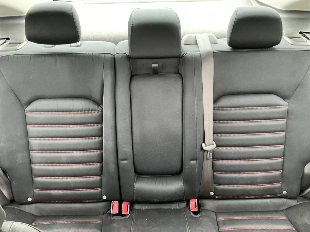 2016 Ford Fusion SE (3FA6P0HD1GR) with an Other engine, located at 1230 East Main St, Xenia, OH, 45385, (937) 908-9800, 39.688026, -83.910172 - **Experience Style and Comfort with the 2016 Ford Fusion SE at Advantage Car and Credit in Fairborn, OH!**<br /> <br /> Are you looking for a versatile sedan that fits seamlessly into your busy lifestyle? Whether you're a commuter tackling daily traffic, a growing family seeking comfort on the road, - Photo#14