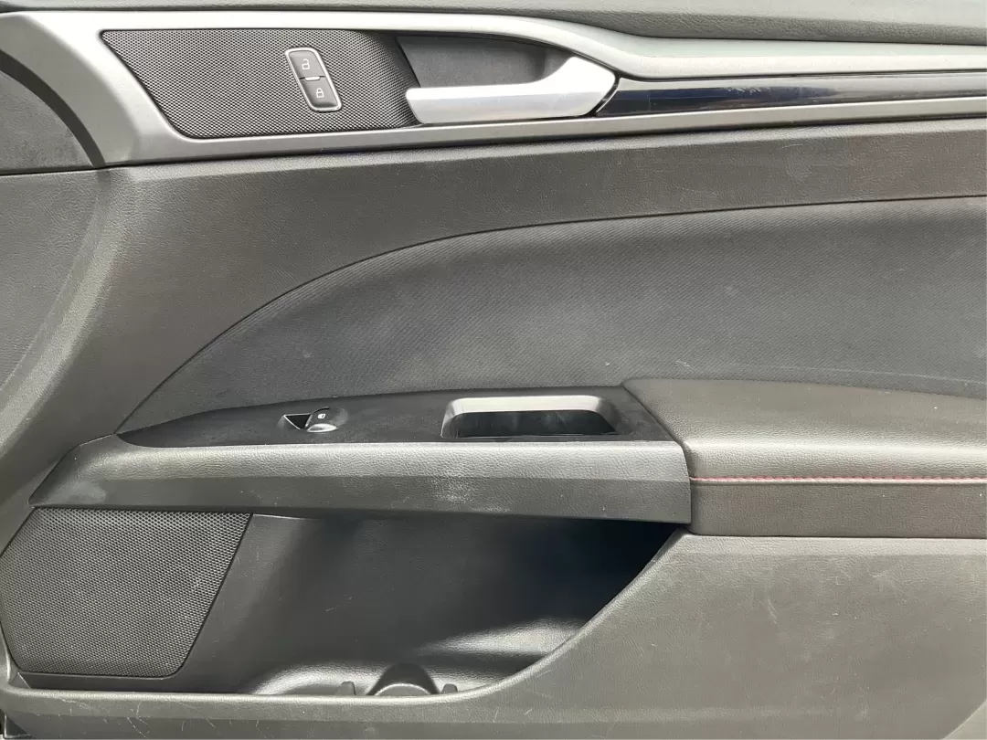 2016 Ford Fusion SE (3FA6P0HD1GR) with an Other engine, located at 1230 East Main St, Xenia, OH, 45385, (937) 908-9800, 39.688026, -83.910172 - **Experience Style and Comfort with the 2016 Ford Fusion SE at Advantage Car and Credit in Fairborn, OH!**<br /> <br /> Are you looking for a versatile sedan that fits seamlessly into your busy lifestyle? Whether you're a commuter tackling daily traffic, a growing family seeking comfort on the road, - Photo#20