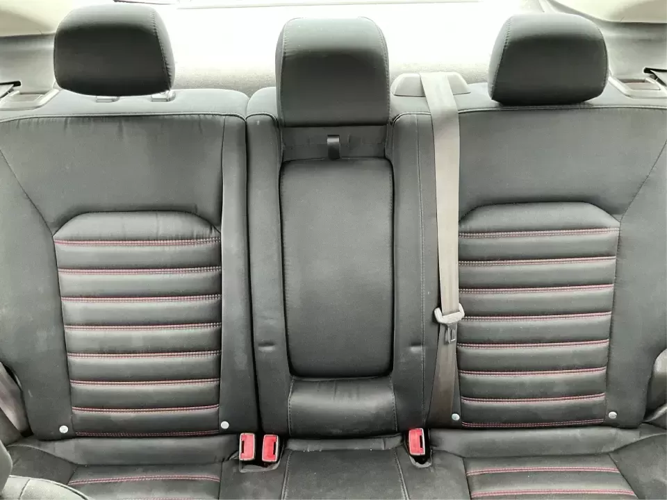 2016 Ford Fusion SE (3FA6P0HD1GR) with an 1.5L L4 DOHC 16V engine, 6-Speed Automatic transmission, located at 1099 N County Rd 25A , Troy, OH, 45373, (937) 908-9800, 40.057079, -84.212883 - **Experience Style and Comfort with the 2016 Ford Fusion SE at Advantage Car and Credit in Fairborn, OH!**<br /> <br /> Are you looking for a versatile sedan that fits seamlessly into your busy lifestyle? Whether you're a commuter tackling daily traffic, a growing family seeking comfort on the road, - Photo#14