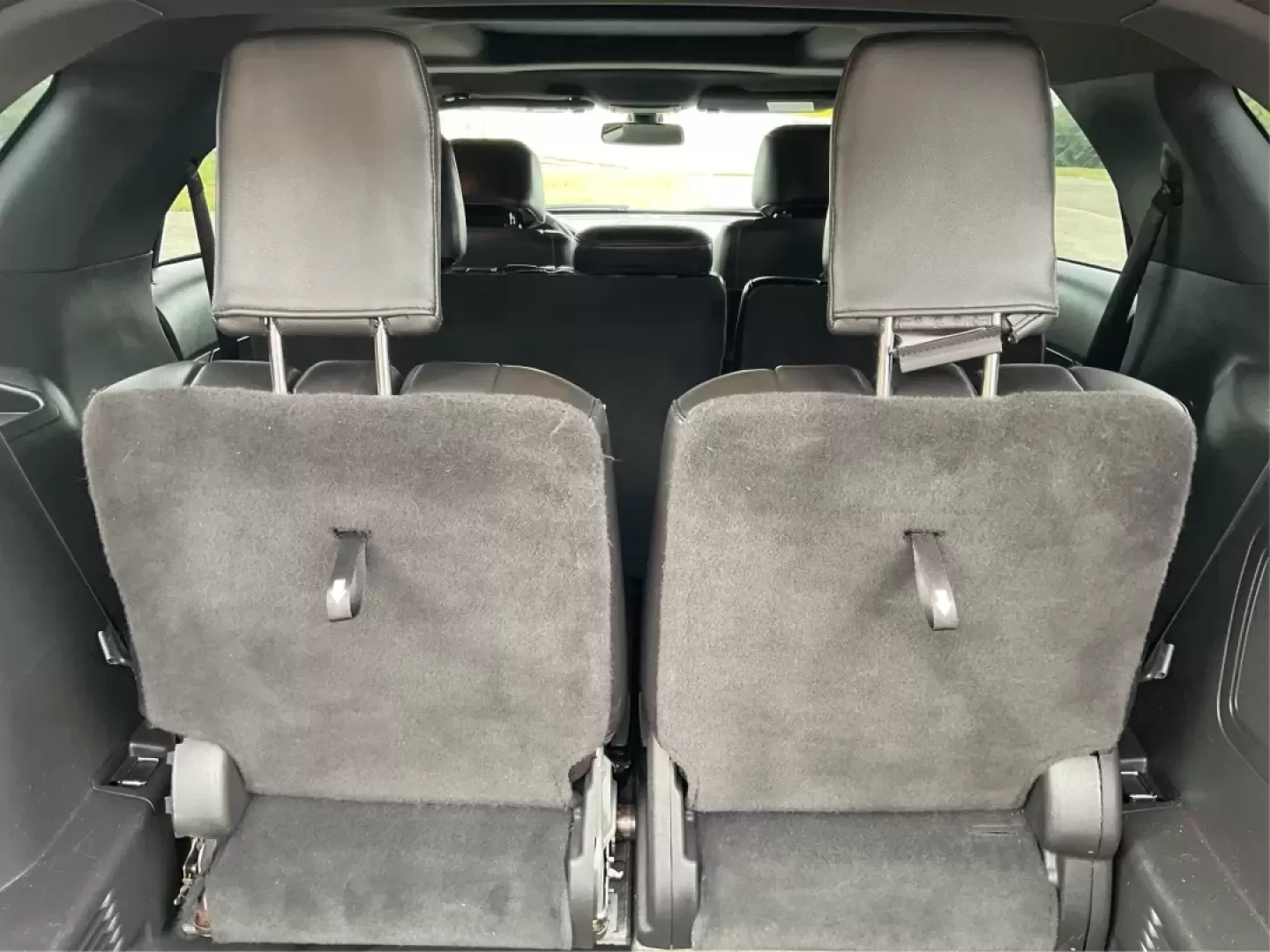 2015 Ford Explorer Limited (1FM5K8F84FG) with an 3.5L V-6 DOHC engine, located at 8750 N County Rd 25A, Piqua, OH, 45356, (937) 908-9800, 40.164391, -84.232513 - **Adventure Awaits in the 2015 Ford Explorer Limited at Advantage Car and Credit - Piqua!**<br /> <br /> Whether you're a growing family in need of a spacious vehicle or an adventurous spirit looking for the perfect road trip companion, this 2015 Ford Explorer Limited is ready to elevate your lifest - Photo#12