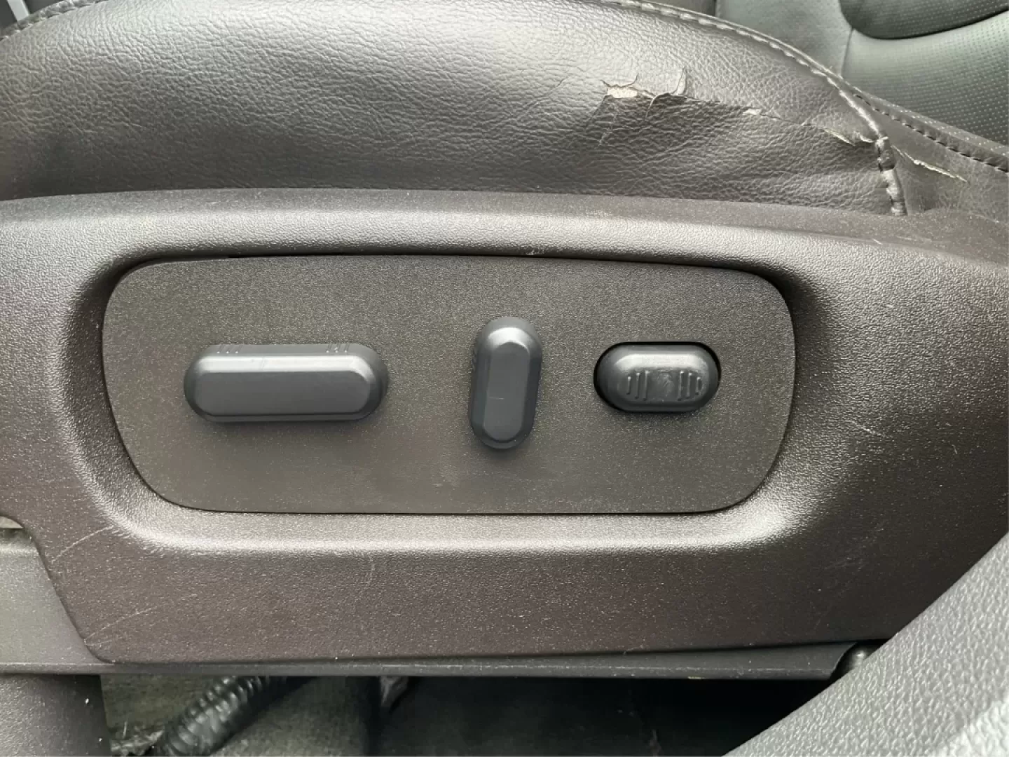 2015 Ford Explorer Limited (1FM5K8F84FG) with an 3.5L V-6 DOHC engine, located at 8750 N County Rd 25A, Piqua, OH, 45356, (937) 908-9800, 40.164391, -84.232513 - **Adventure Awaits in the 2015 Ford Explorer Limited at Advantage Car and Credit - Piqua!**<br /> <br /> Whether you're a growing family in need of a spacious vehicle or an adventurous spirit looking for the perfect road trip companion, this 2015 Ford Explorer Limited is ready to elevate your lifest - Photo#18