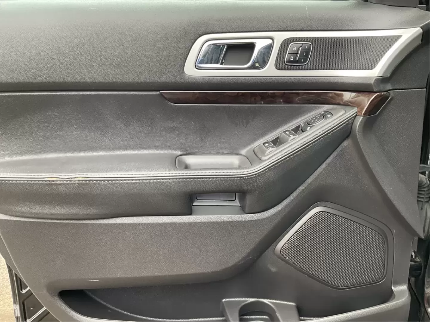 2015 Ford Explorer Limited (1FM5K8F84FG) with an 3.5L V-6 DOHC engine, located at 8750 N County Rd 25A, Piqua, OH, 45356, (937) 908-9800, 40.164391, -84.232513 - **Adventure Awaits in the 2015 Ford Explorer Limited at Advantage Car and Credit - Piqua!**<br /> <br /> Whether you're a growing family in need of a spacious vehicle or an adventurous spirit looking for the perfect road trip companion, this 2015 Ford Explorer Limited is ready to elevate your lifest - Photo#19