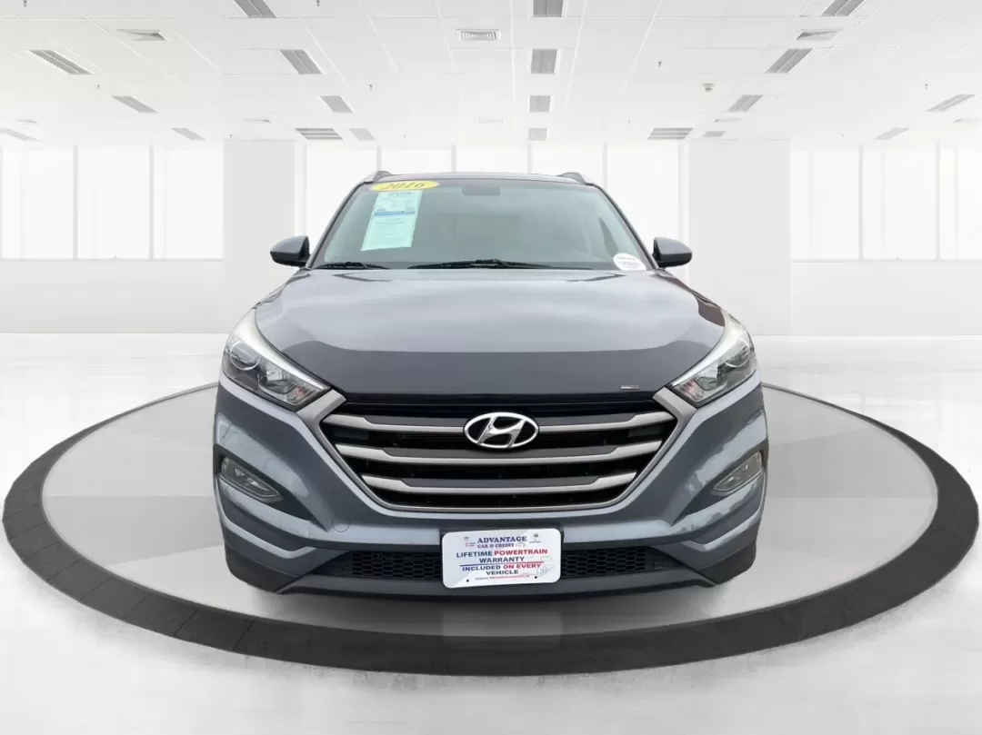 2016 Hyundai Tucson SE (KM8J3CA43GU) with an Nu 2L I-4 gasoline direct injection engine, located at 880 E. National Road, Vandalia, OH, 45377, (937) 908-9800, 39.891918, -84.183594 - **Elevate Your Daily Drive with the 2016 Hyundai Tucson SE Perfect for Your Active Lifestyle!**<br /> <br /> Are you in search of a reliable vehicle that fits your busy lifestyle? The 2016 Hyundai Tucson SE, available now at Advantage Car and Credit in Piqua, OH, is the ultimate SUV for those on th - Photo#7