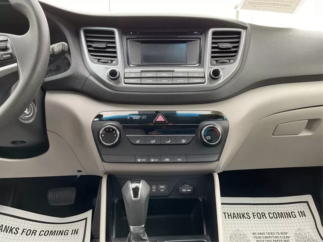 2016 Hyundai Tucson SE (KM8J3CA43GU) with an Nu 2L I-4 gasoline direct injection engine, located at 880 E. National Road, Vandalia, OH, 45377, (937) 908-9800, 39.891918, -84.183594 - **Elevate Your Daily Drive with the 2016 Hyundai Tucson SE Perfect for Your Active Lifestyle!**<br /> <br /> Are you in search of a reliable vehicle that fits your busy lifestyle? The 2016 Hyundai Tucson SE, available now at Advantage Car and Credit in Piqua, OH, is the ultimate SUV for those on th - Photo#12
