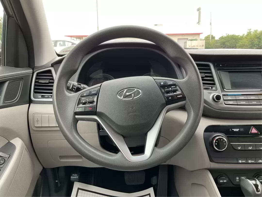 2016 Hyundai Tucson SE (KM8J3CA43GU) with an Nu 2L I-4 gasoline direct injection engine, located at 880 E. National Road, Vandalia, OH, 45377, (937) 908-9800, 39.891918, -84.183594 - **Elevate Your Daily Drive with the 2016 Hyundai Tucson SE Perfect for Your Active Lifestyle!**<br /> <br /> Are you in search of a reliable vehicle that fits your busy lifestyle? The 2016 Hyundai Tucson SE, available now at Advantage Car and Credit in Piqua, OH, is the ultimate SUV for those on th - Photo#15
