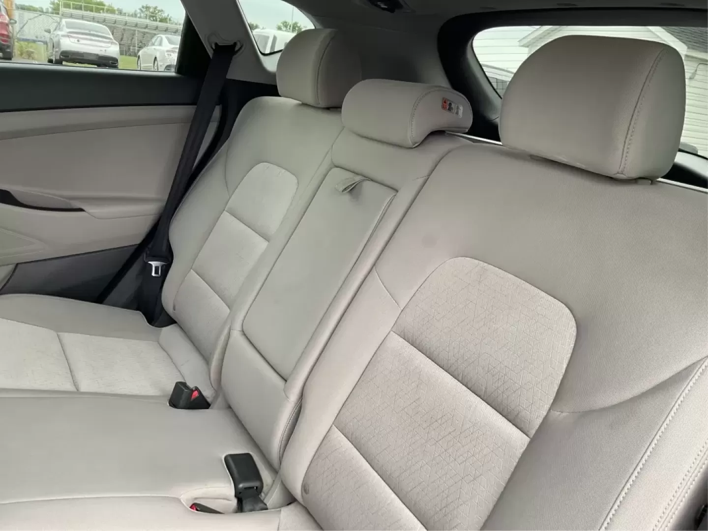 2016 Hyundai Tucson SE (KM8J3CA43GU) with an Nu 2L I-4 gasoline direct injection engine, 6A transmission, located at 1230 East Main St, Xenia, OH, 45385, (937) 908-9800, 39.688026, -83.910172 - **Elevate Your Daily Drive with the 2016 Hyundai Tucson SE Perfect for Your Active Lifestyle!**<br /> <br /> Are you in search of a reliable vehicle that fits your busy lifestyle? The 2016 Hyundai Tucson SE, available now at Advantage Car and Credit in Piqua, OH, is the ultimate SUV for those on th - Photo#10