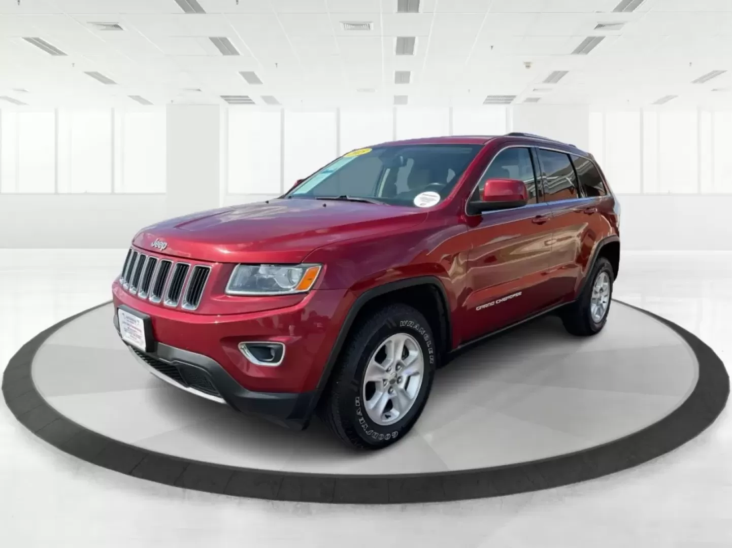 2015 Jeep Grand Cherokee Laredo (1C4RJFAG3FC) with an 3.6L V-6 DOHC engine, located at 4508 South Dixie Dr, Moraine, OH, 45439, (937) 908-9800, 39.689976, -84.218452 - **Adventure Awaits with This 2015 Jeep Grand Cherokee Laredo! Perfect for Families and Explorers Alike!**<br /> <br /> Are you ready to elevate your lifestyle with a vehicle that blends rugged capability with everyday comfort? Look no further than this stunning 2015 Jeep Grand Cherokee Laredo, perfe - Photo#8