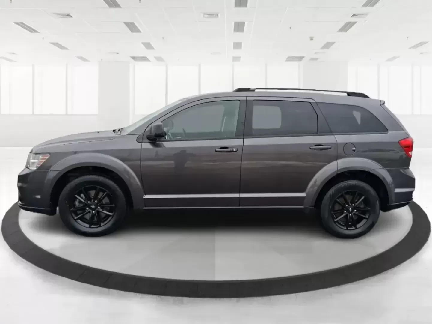 2019 Dodge Journey SE (3C4PDCBB0KT) with an 2.4L L6 DOHC 16V engine, 4A transmission, located at 1230 East Main St, Xenia, OH, 45385, (937) 908-9800, 39.688026, -83.910172 - ### Discover Your Next Adventure with the 2019 Dodge Journey SE Perfect for Growing Families!<br /> <br /> Are you looking for a reliable and spacious SUV that can accommodate your family's needs and adventures? Look no further than this 2019 Dodge Journey SE, now available at Advantage Car and Cre - Photo#5